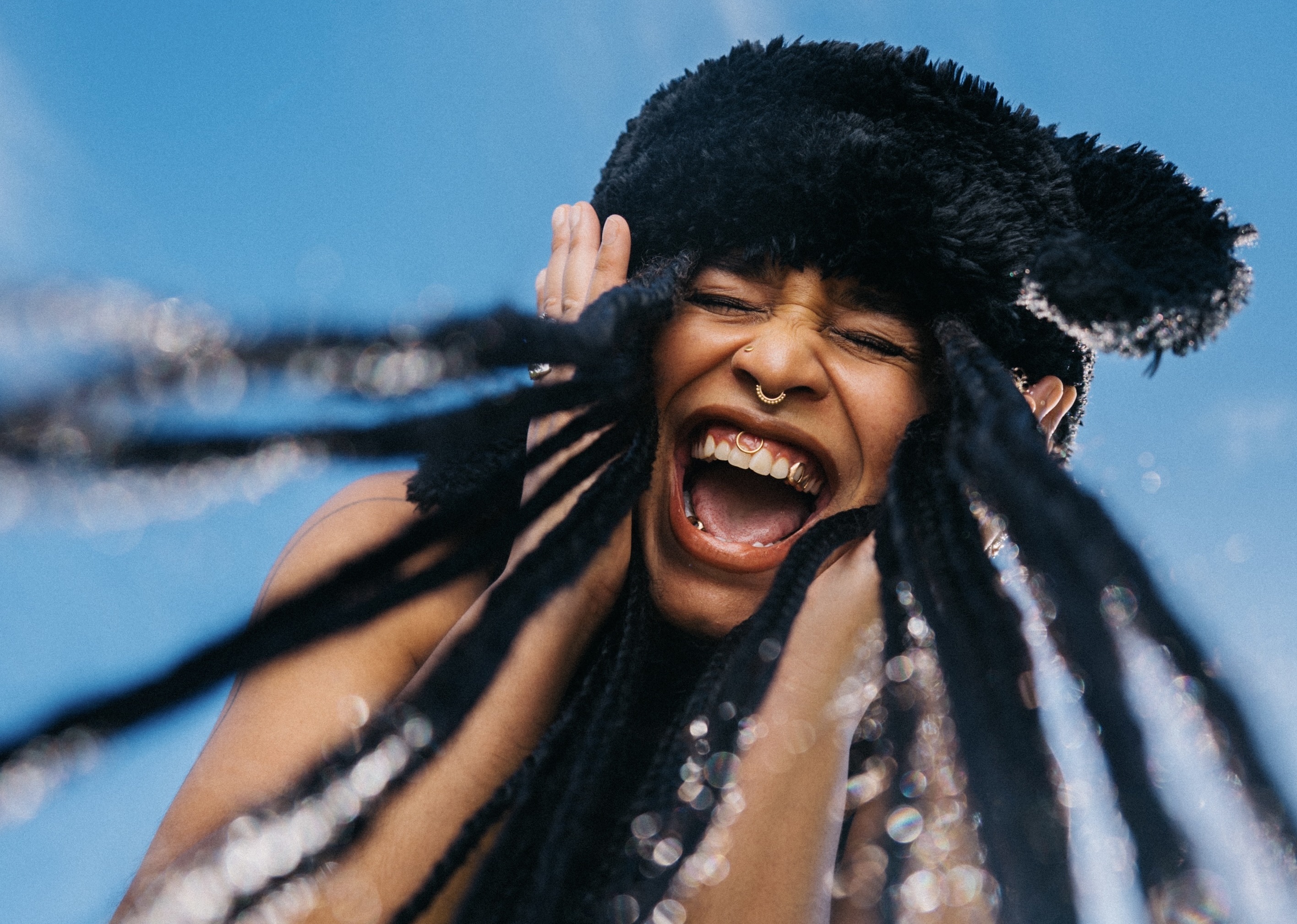 CROPPED Isis Sirenity 29 PERMANENTLY BROKEN credit Hunter Cates