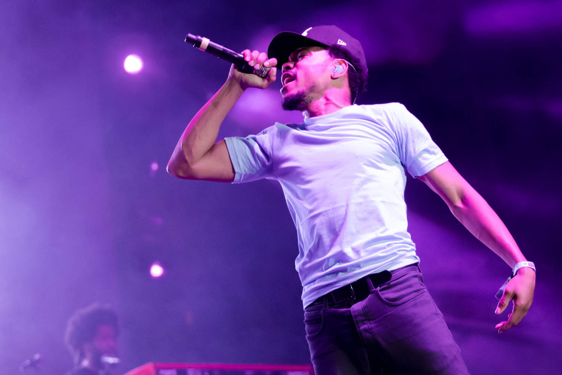 Fit Us Rapper Chance the Rapper and Jeremih team up on new EP, Secret Santa | The ...