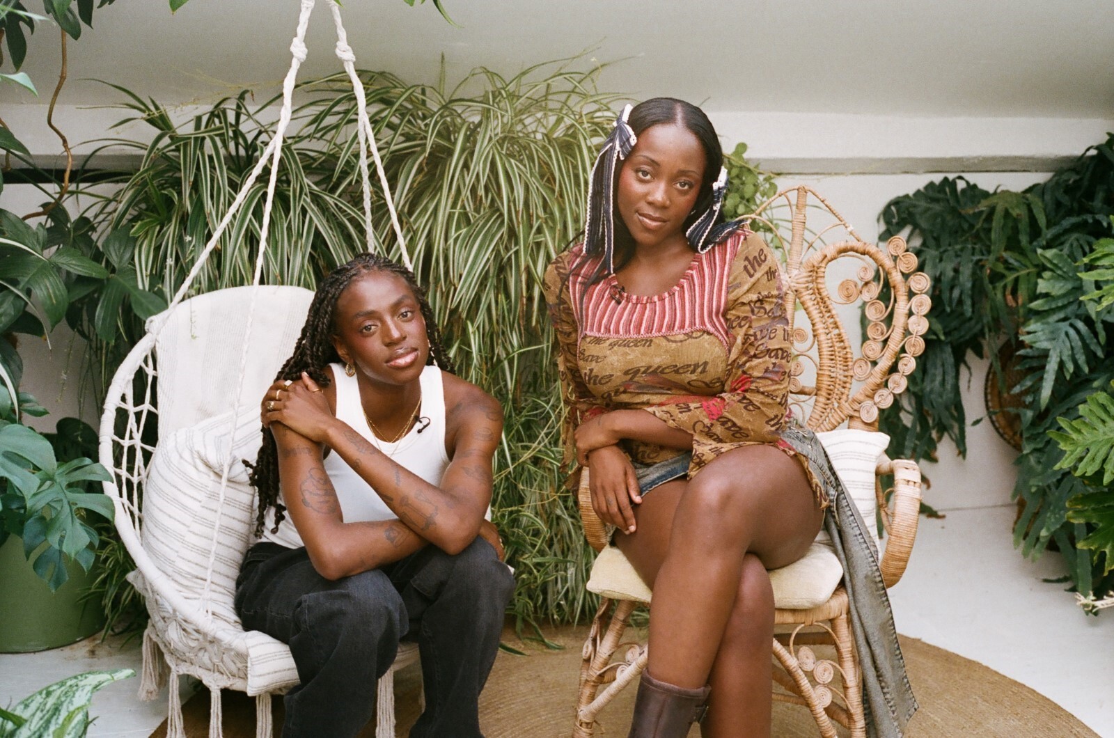 Cat Burns Rachel Chinouriri