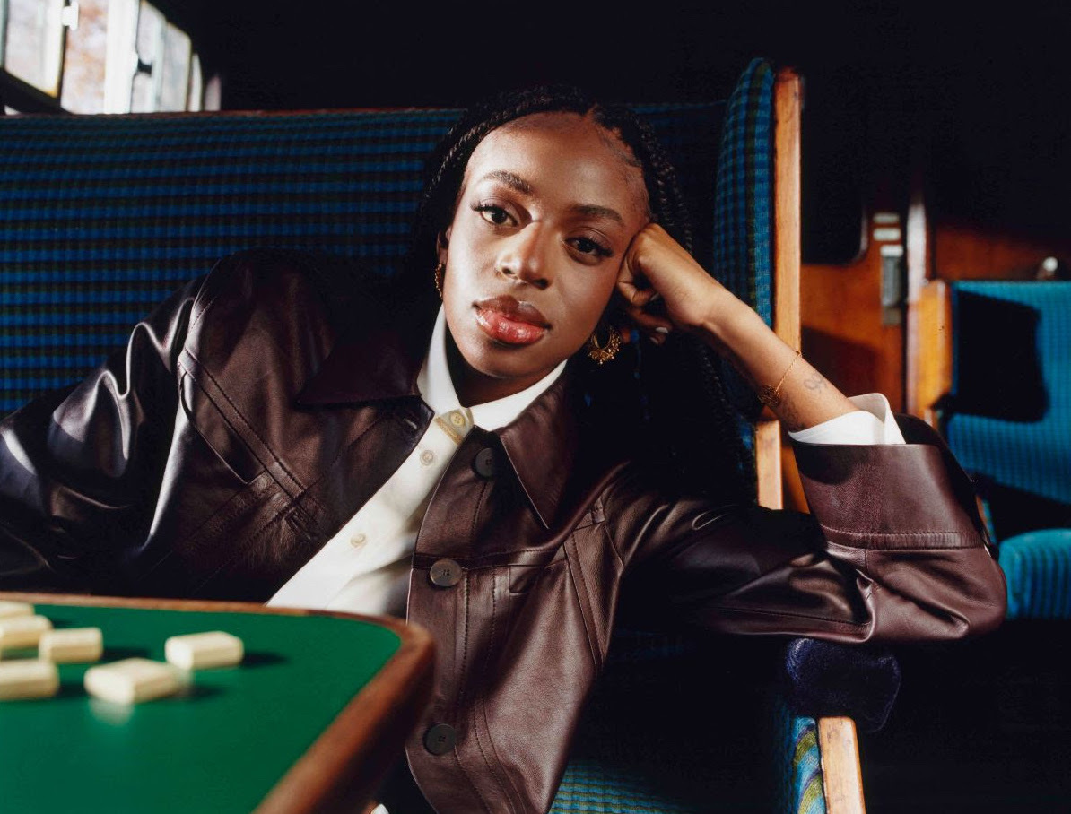 Cat Burns met someone