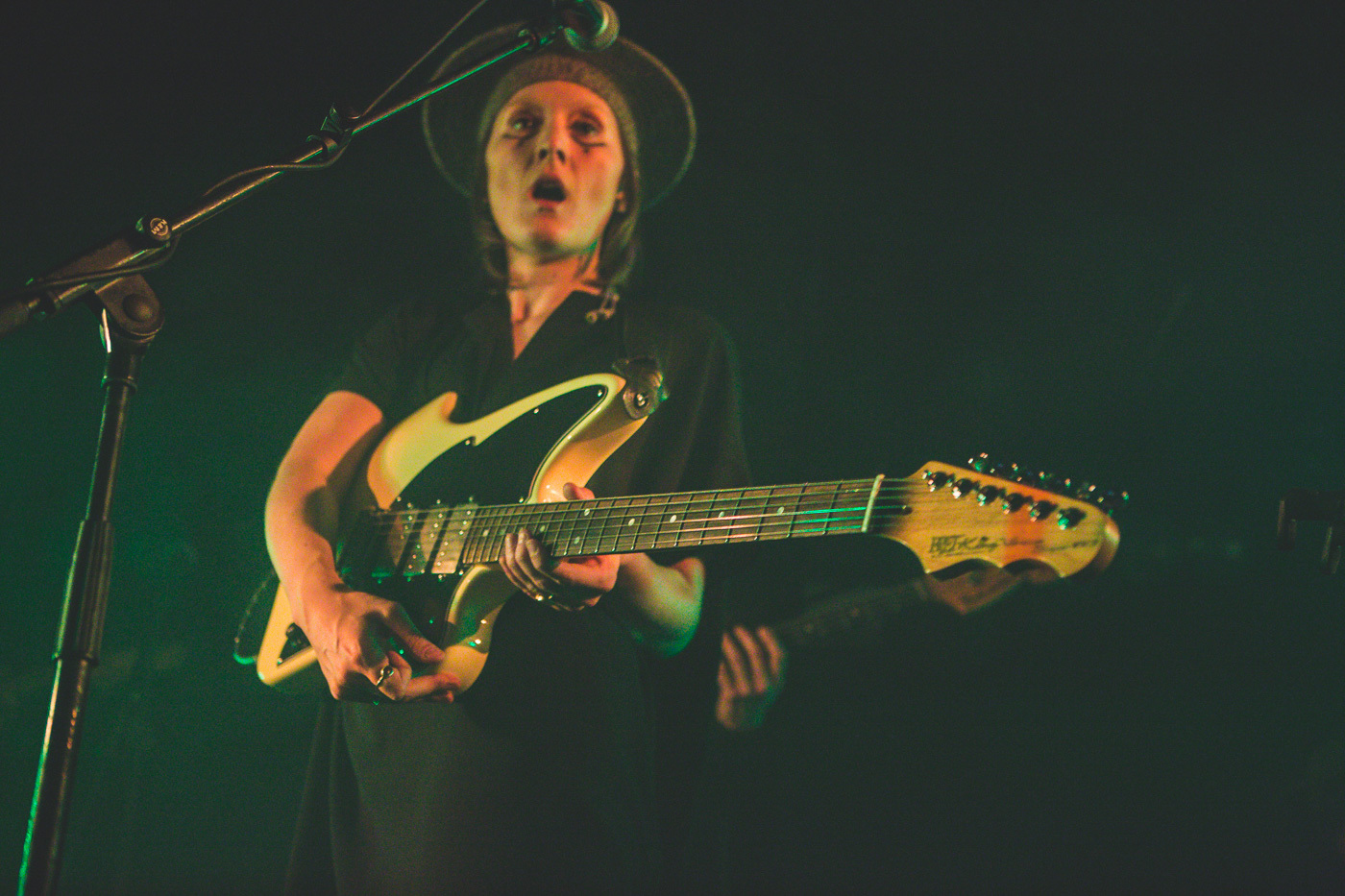 Cate Le Bon Batofar Paris 090316 Photoby Kimberley Ross 15