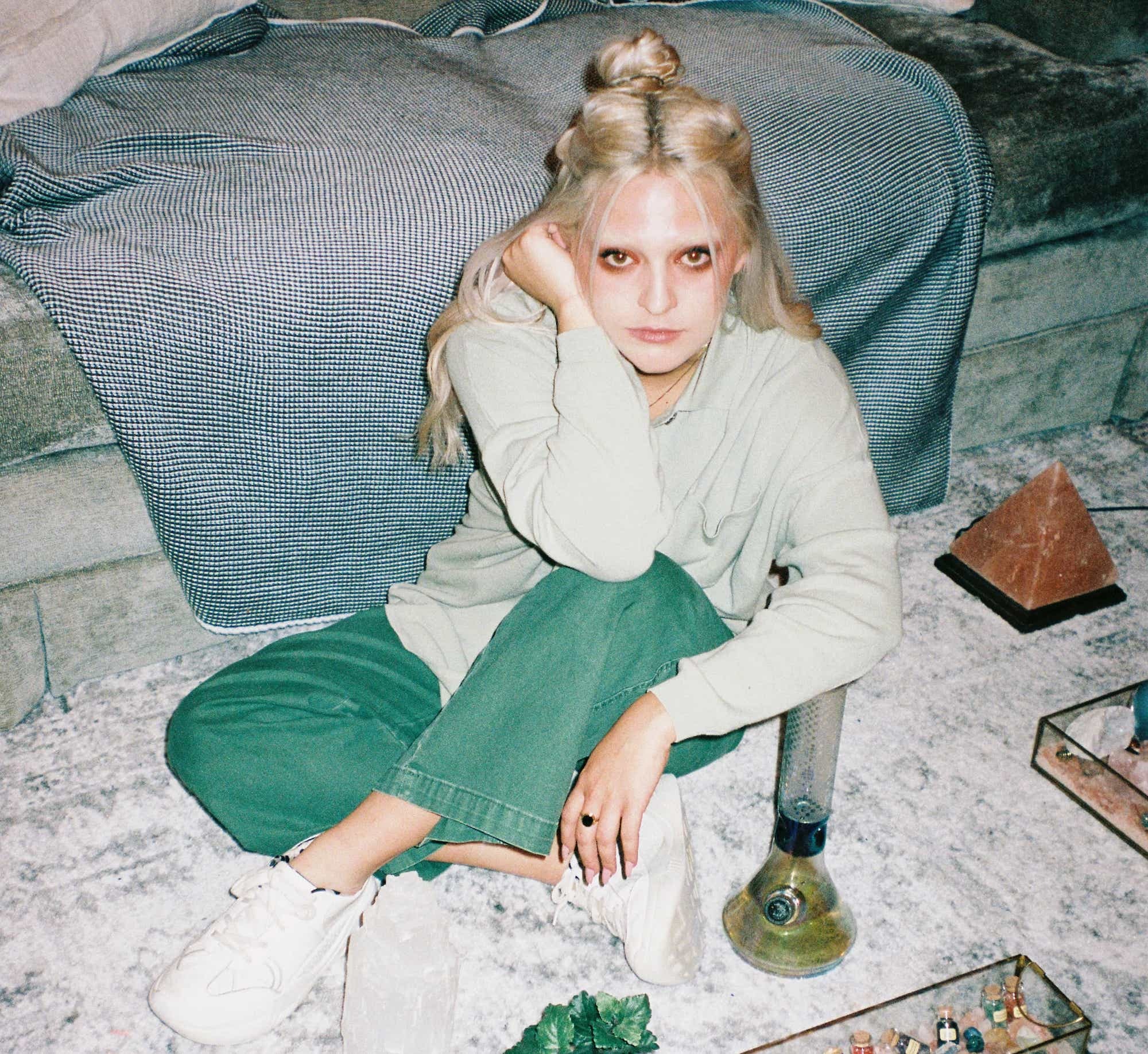 Charli Adams c Luke Rogers get high