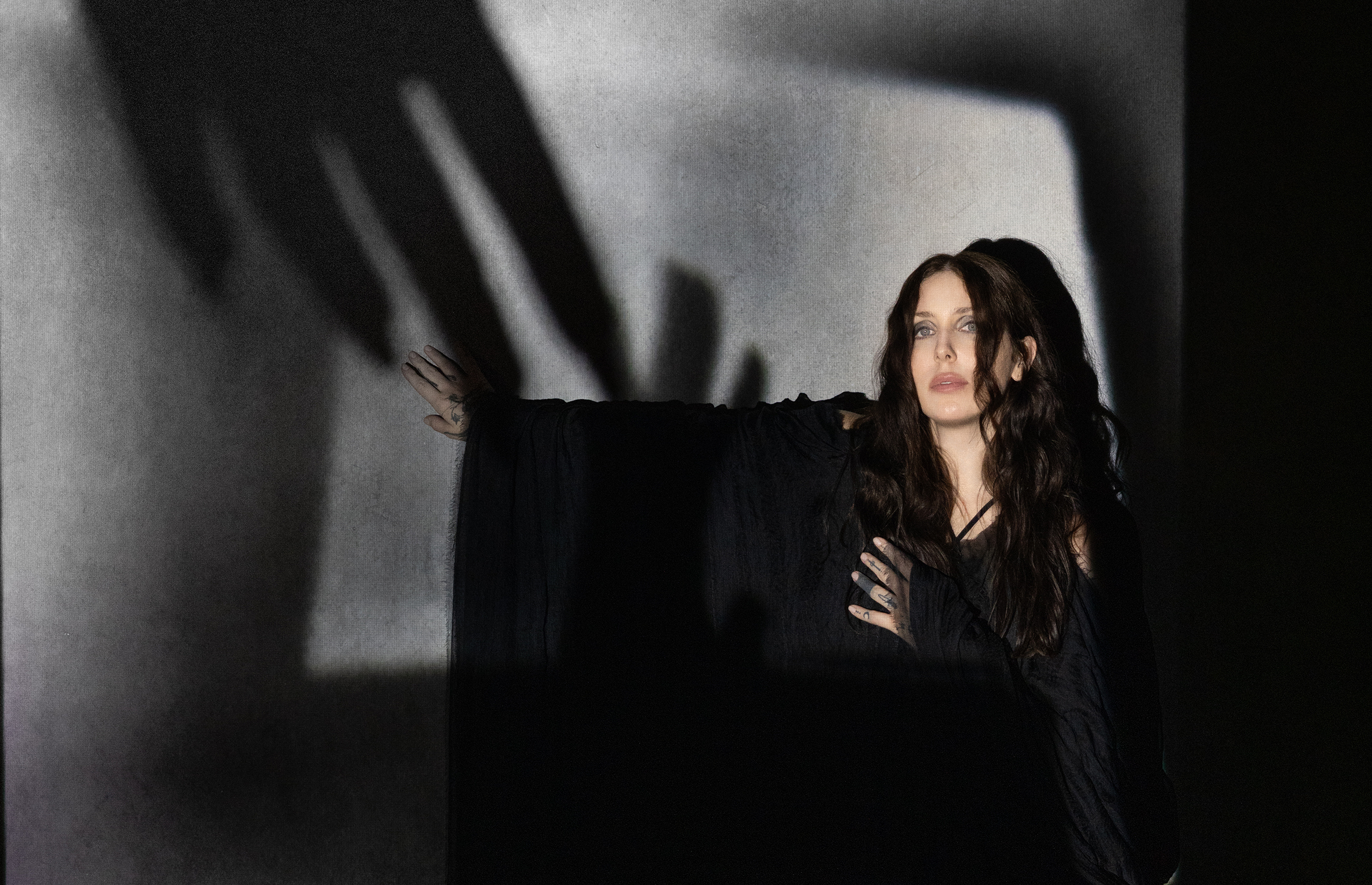 Chelsea Wolfe PC Ebru Yildiz 442 H WEB