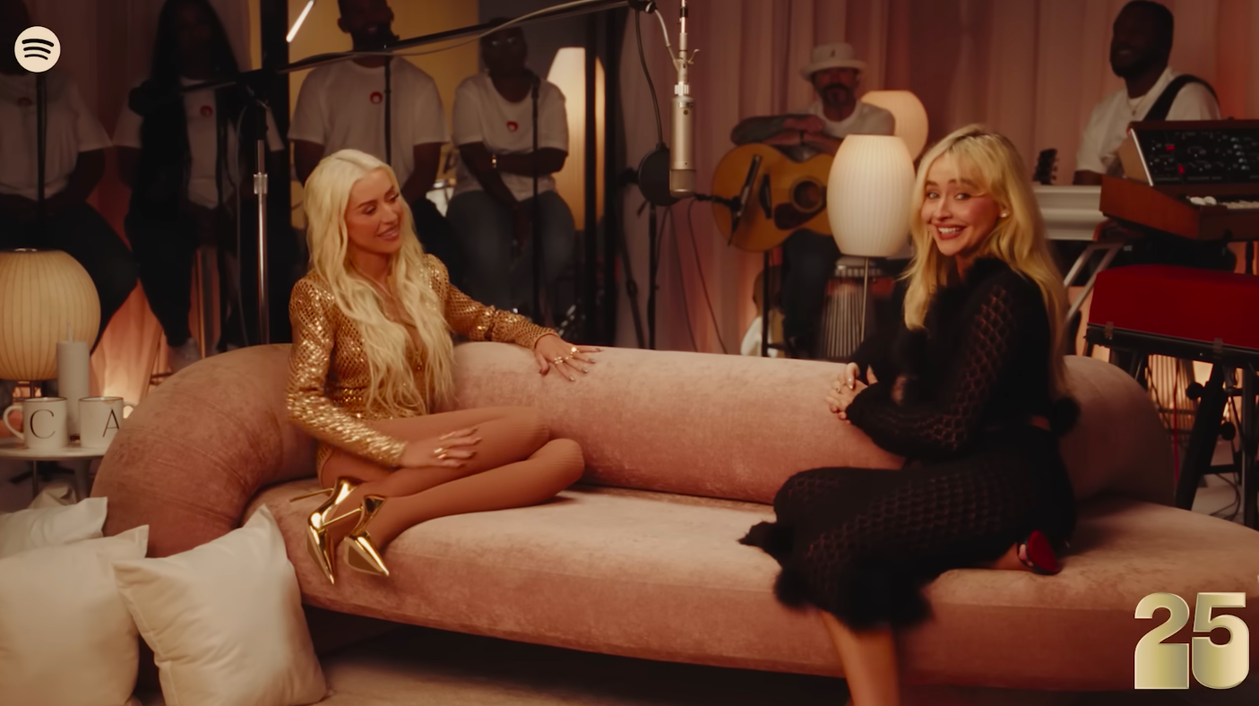 Christina Aguilera Sabrina Carpenter