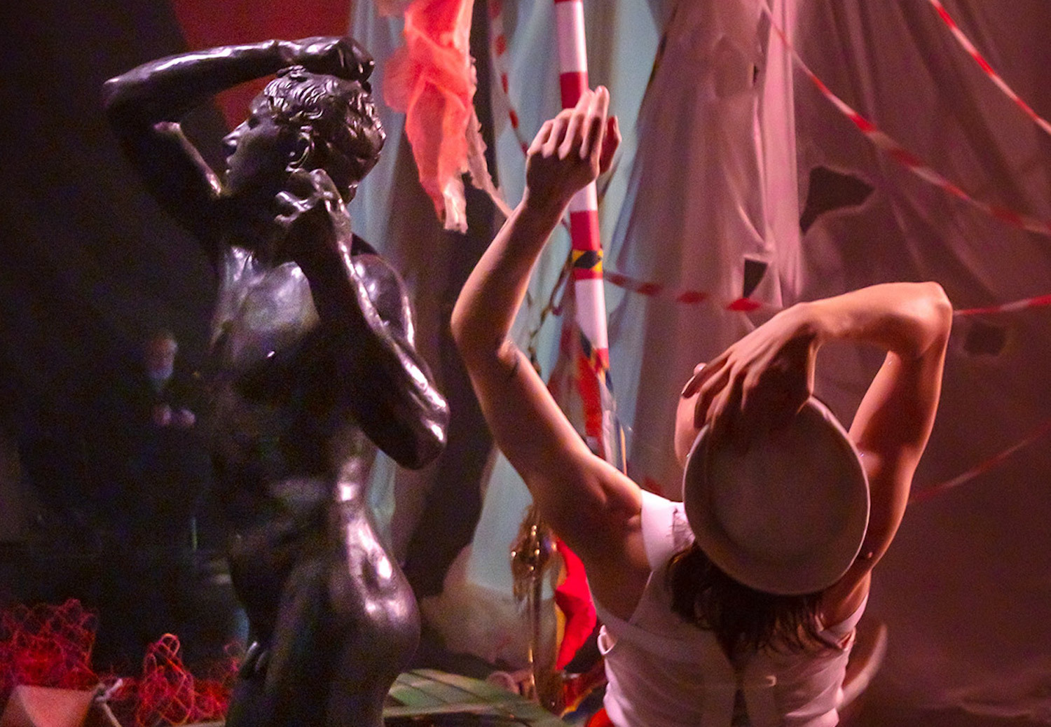 Christine and the Queens Redcar la chanson du chevalier