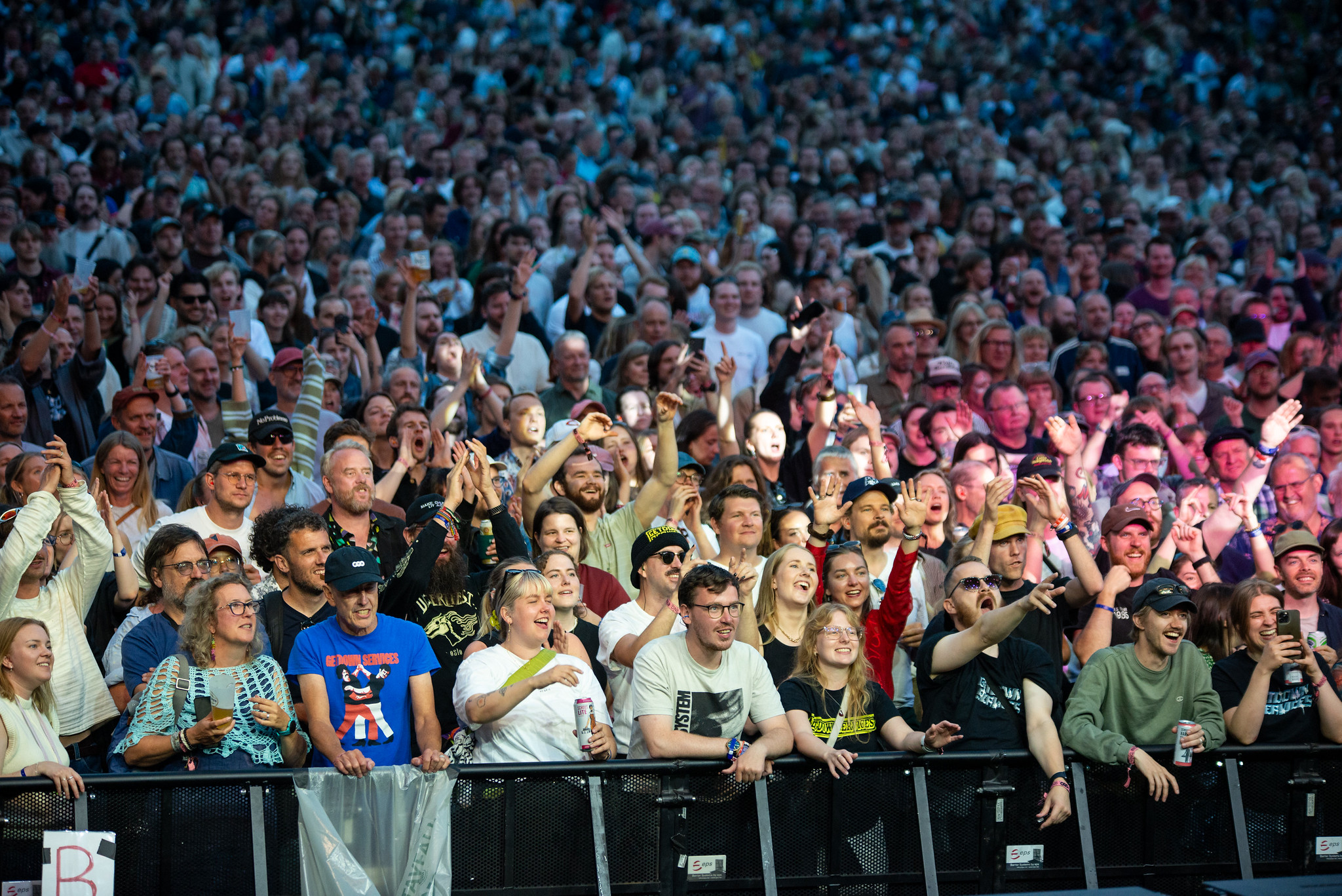 Crowd Anna Lerheim Ask