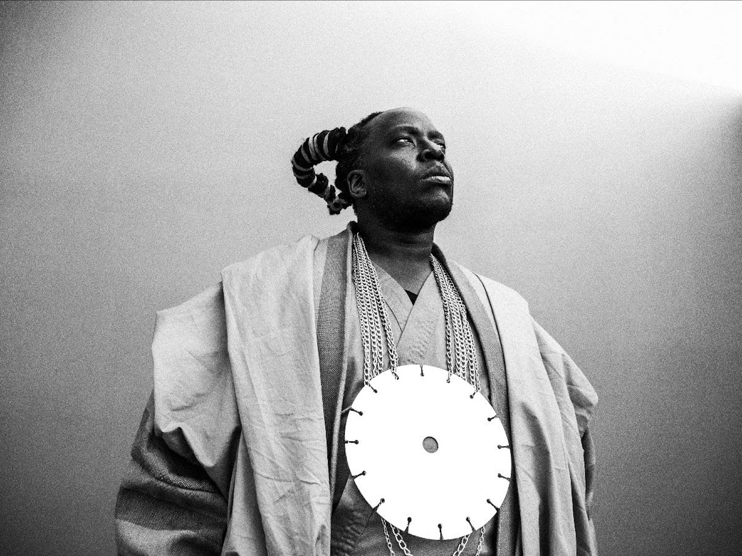 Dave Okumu 2022