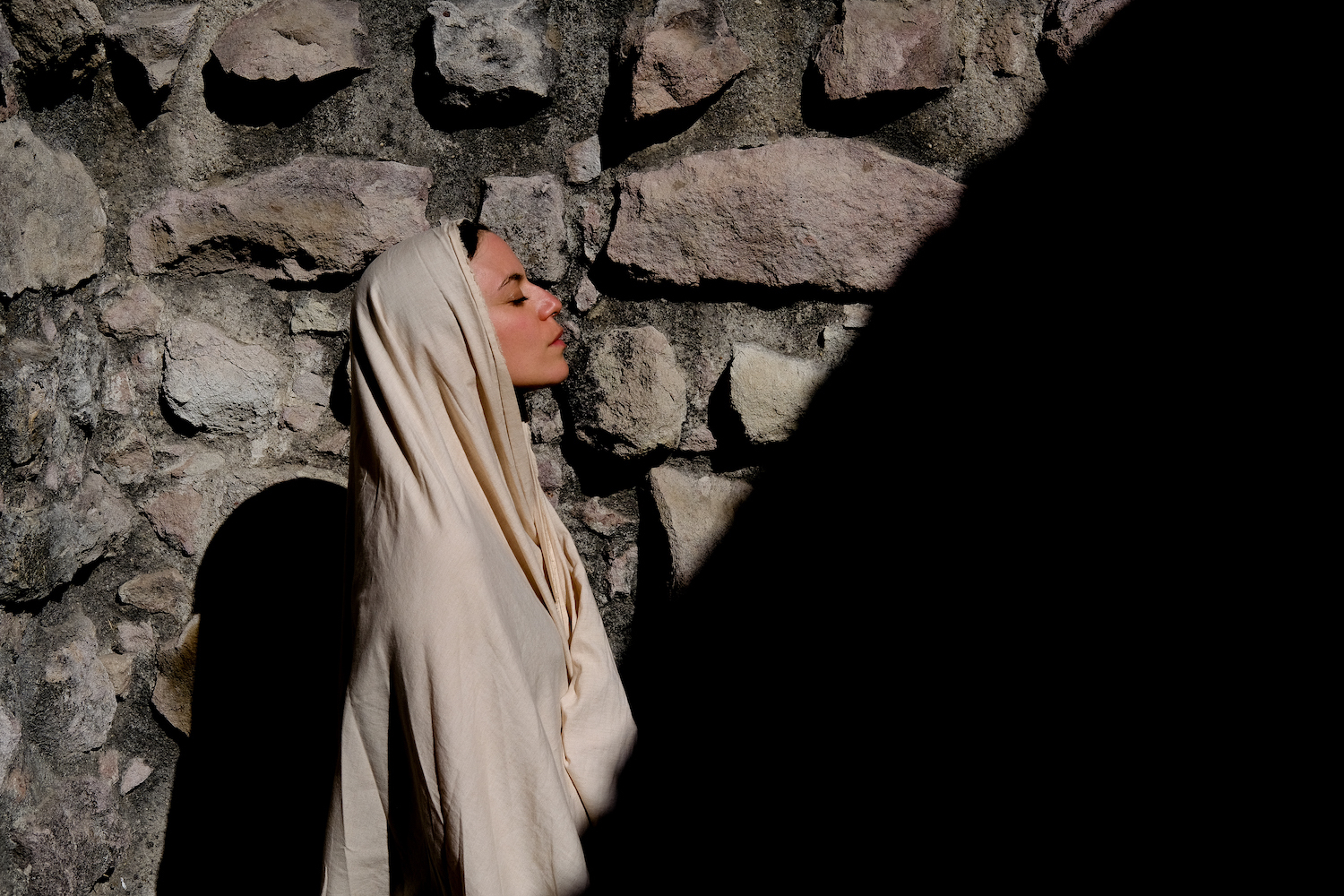 Deradoorian Photo Credit Sean Stout 15