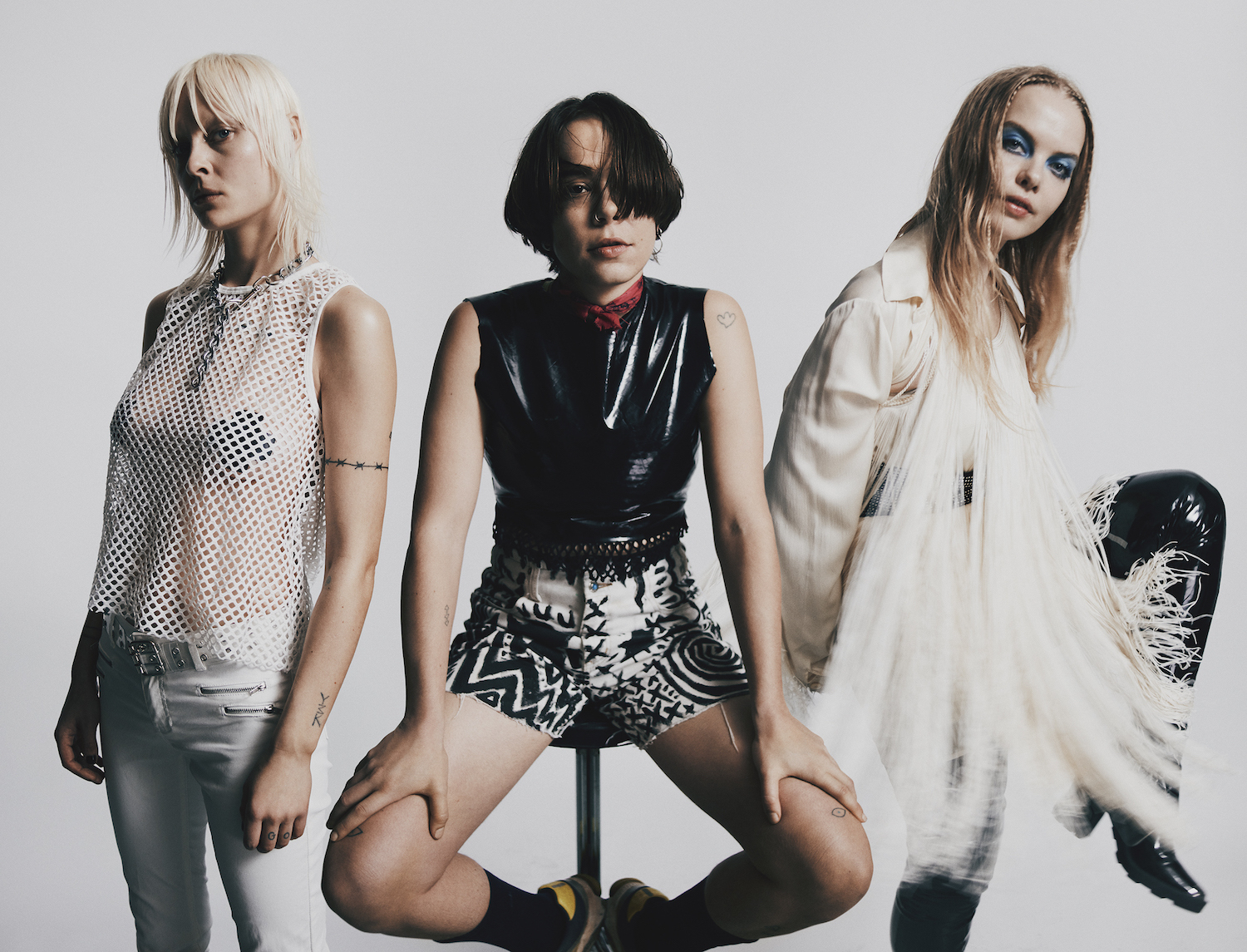 Dream Wife SH02 009 COL