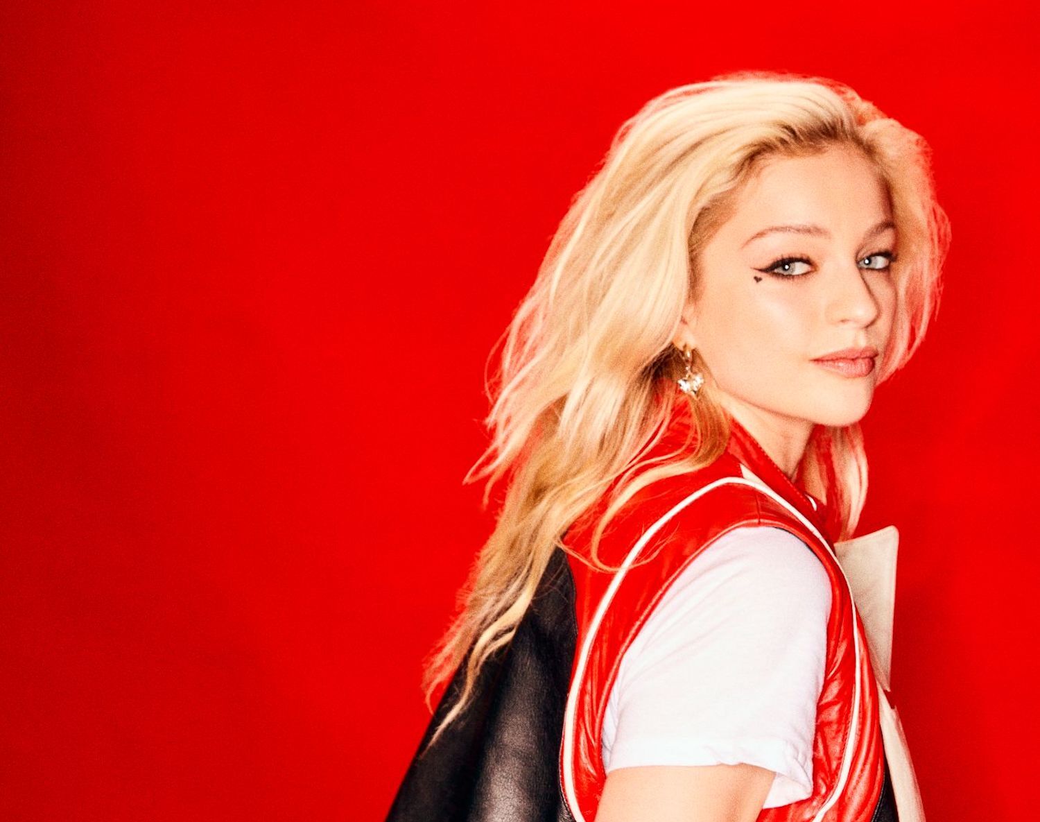 Dylan 2023 red backdrop Lillie Eiger