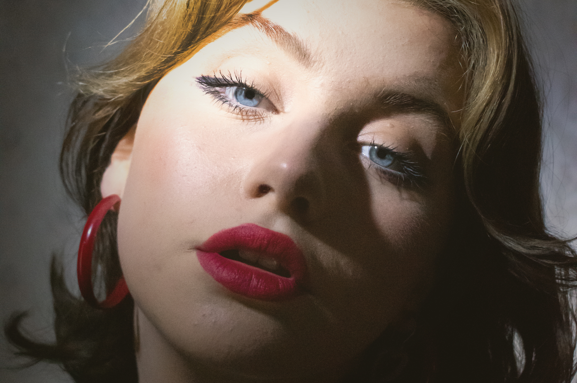 Ellur is emotionally charged in new single 