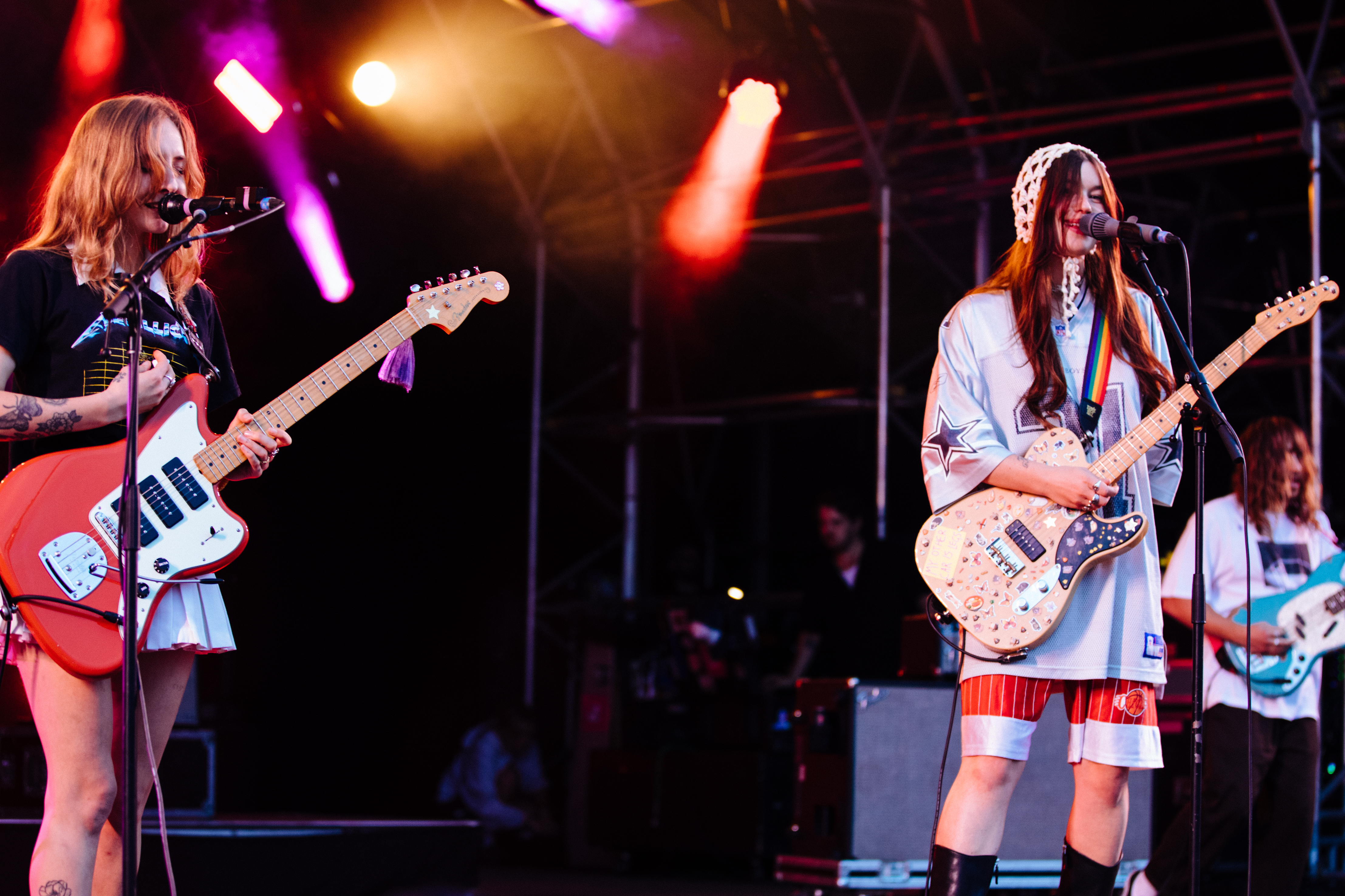 Wet Leg debut seven new songs during secret Brighton show at Green Door ...