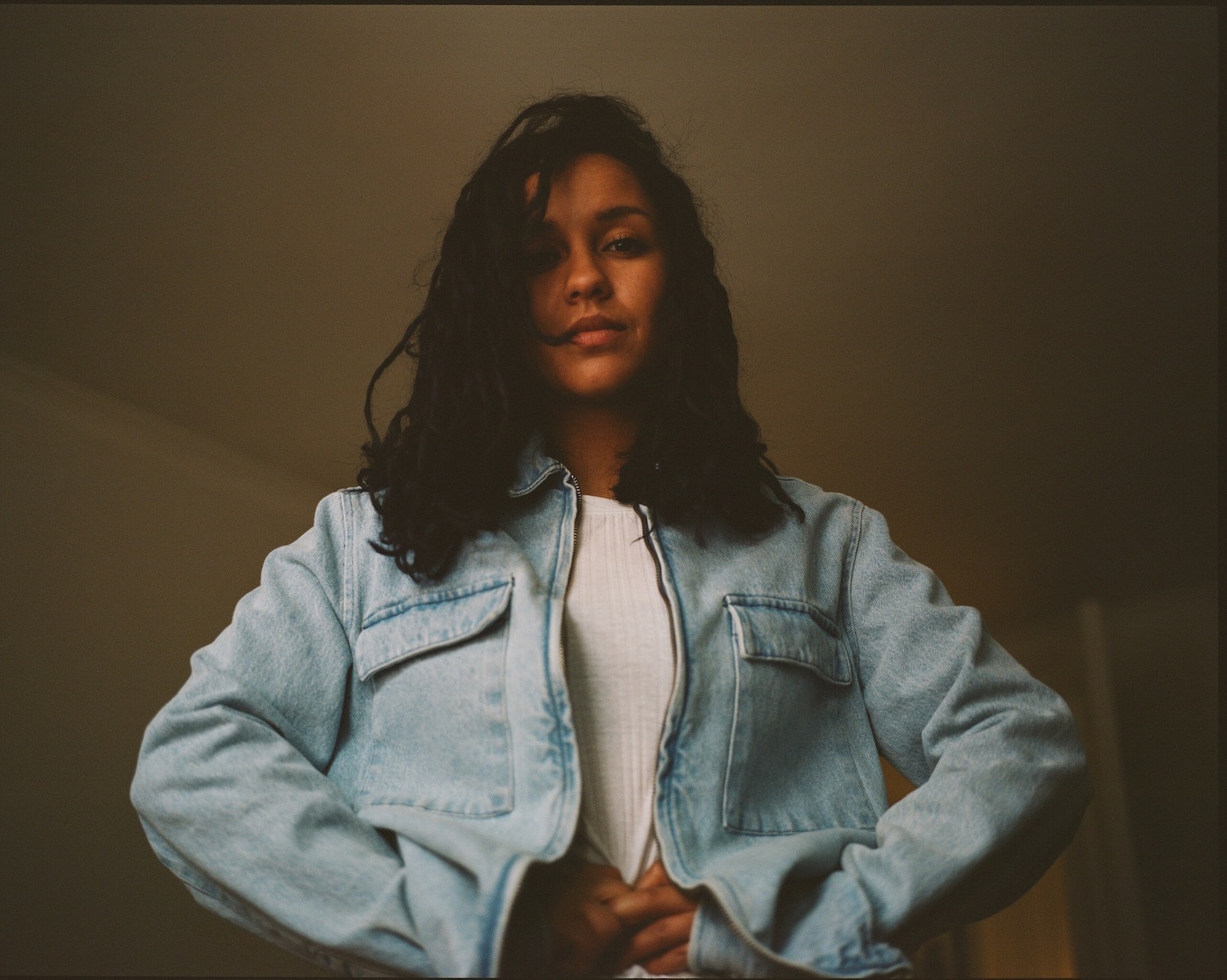 Eliza Shaddad announces new single 