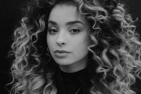 Ella Eyre
