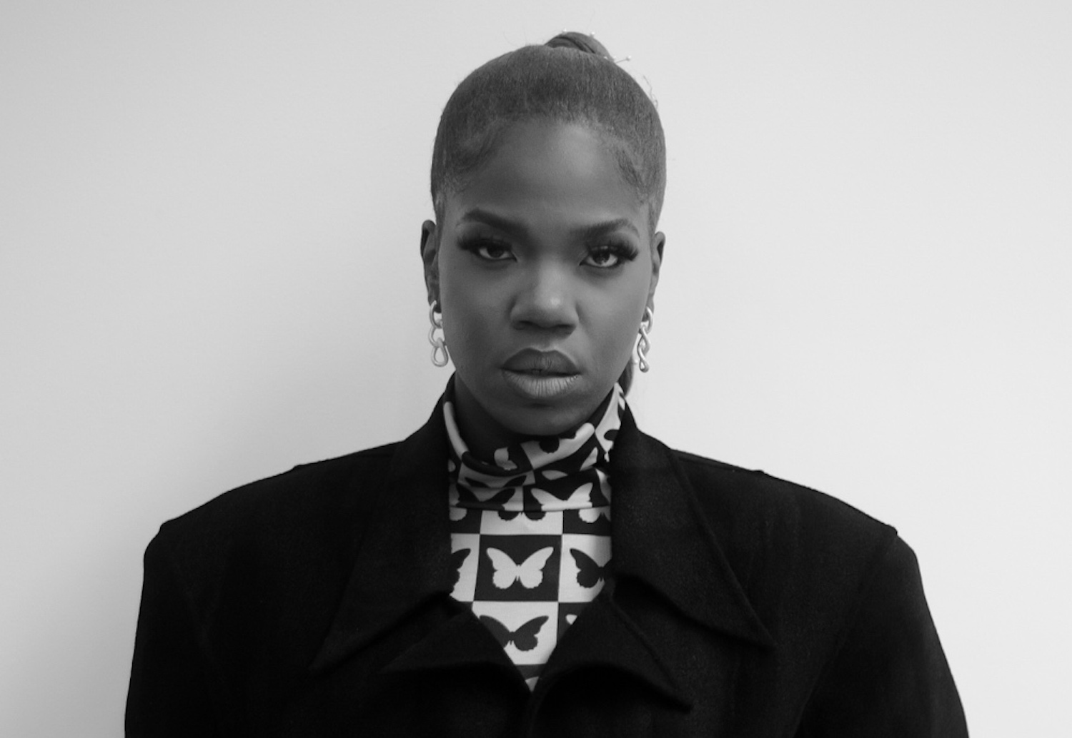 Enny monochrome for "Champagne Problems" 2022