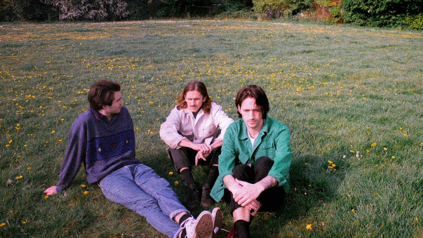 Far Caspian Astoria Press Shot c Harry Robinson