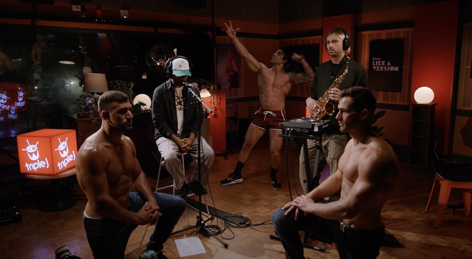 Flume Toro y Moi Bag Raiders cover triple j Like A Version