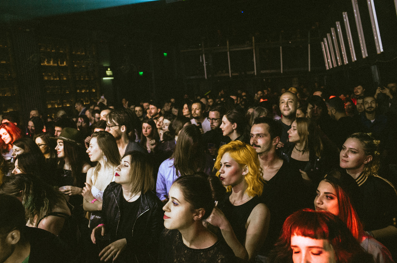 Freunde von Freunden Cezar Aron RZ020109