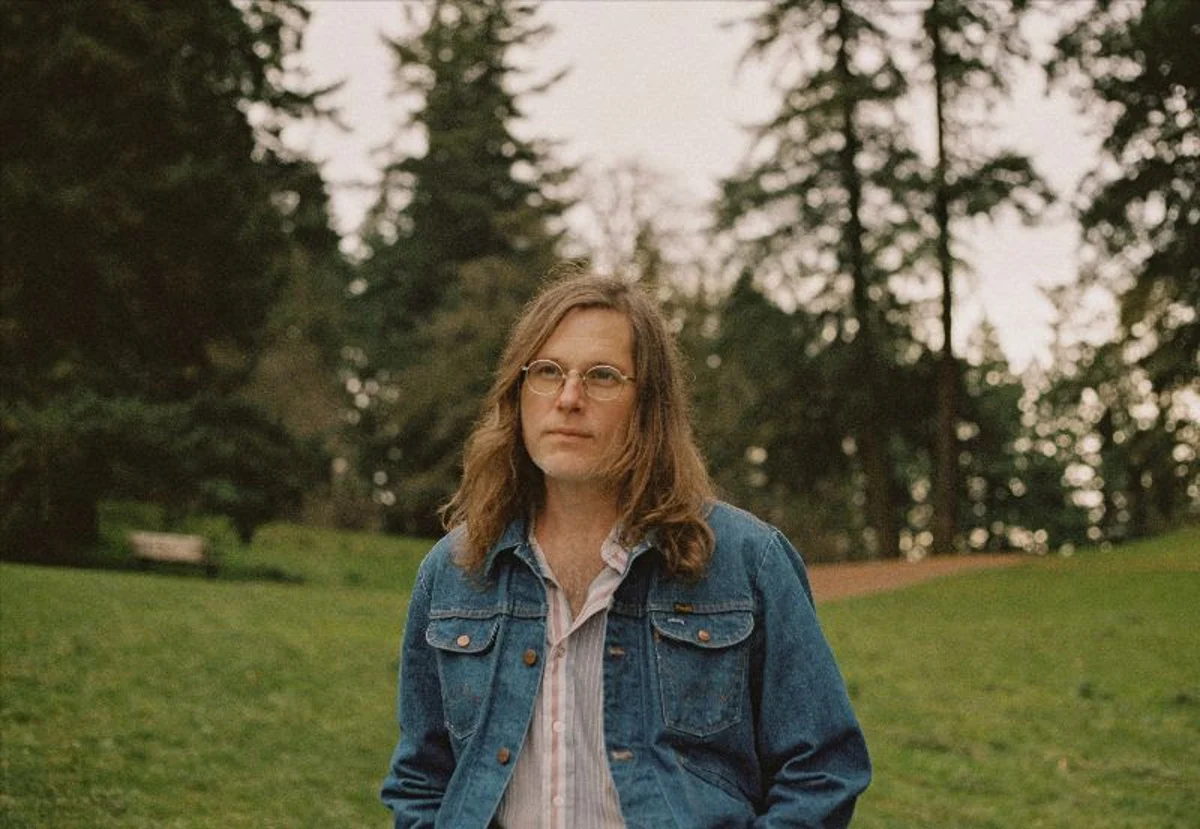 Fruit Bats blurs the lines of love and heartbreak on new single, “Think Aboutcha”