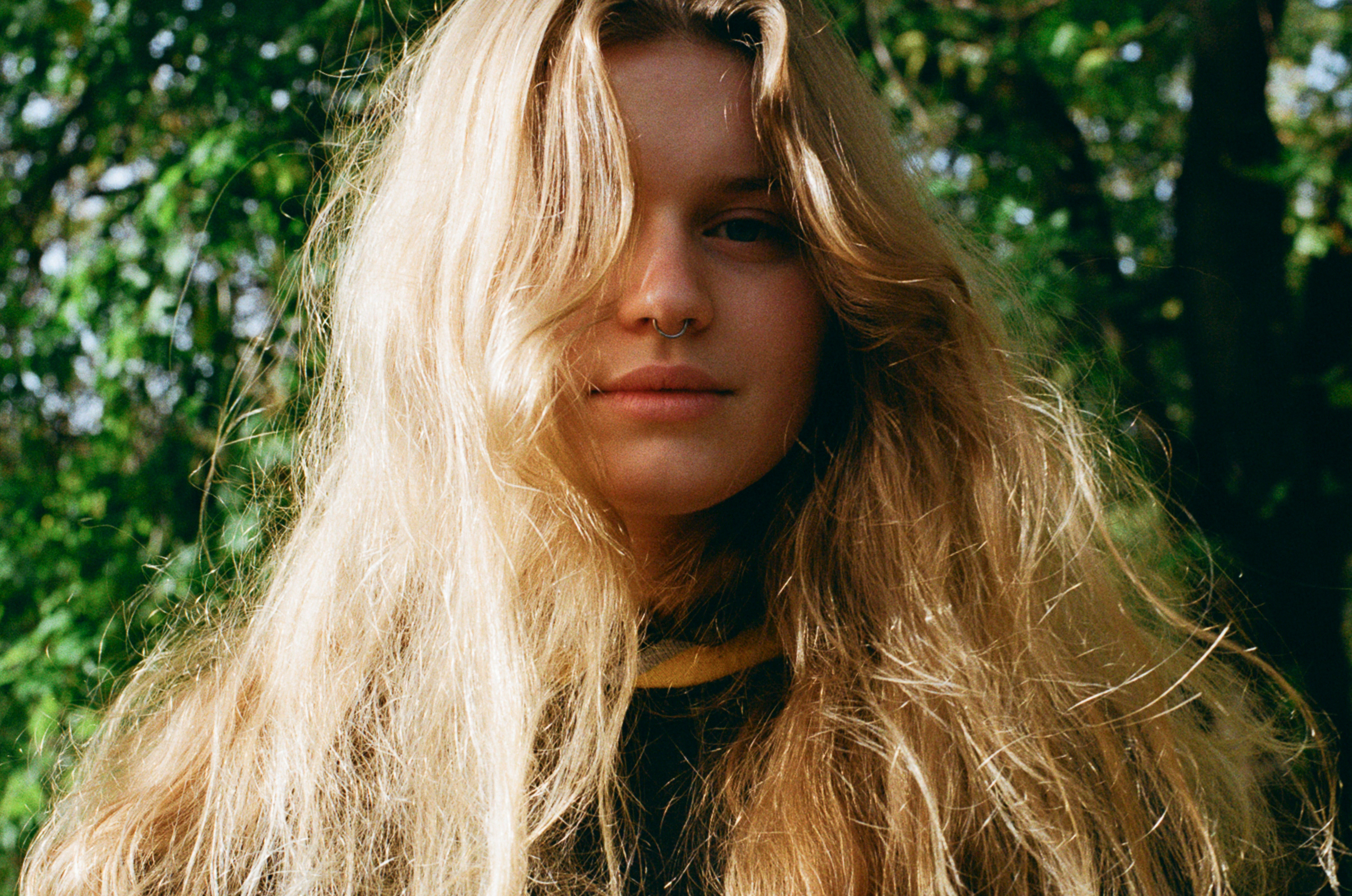 Girl in Red 1a London Chris Almeida 2018