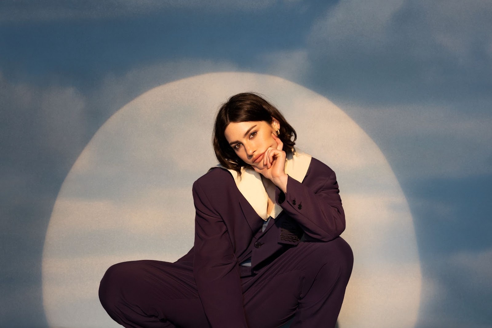 Gracie Abrams unveils Vevo live performance of 