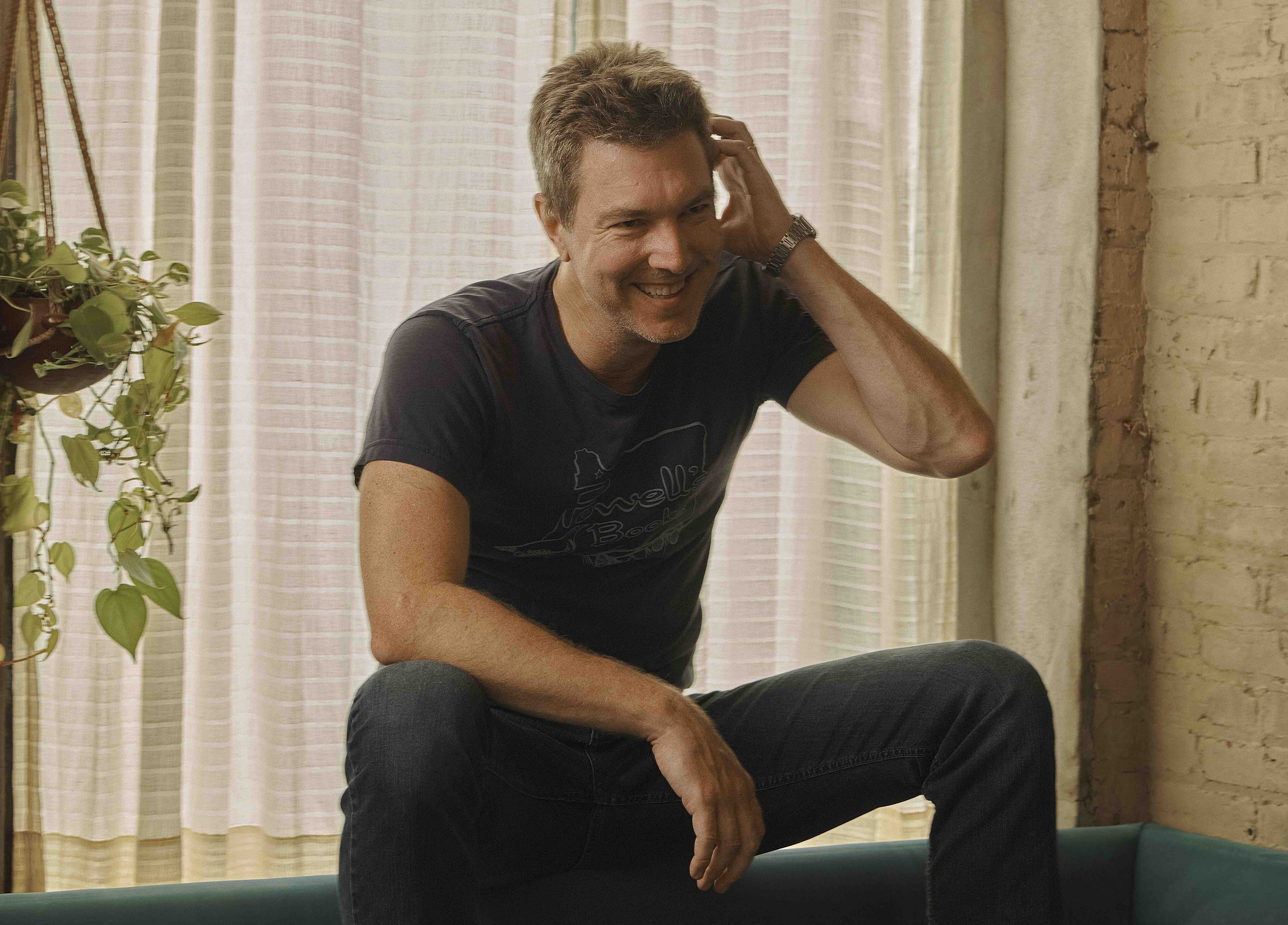 Hamilton Leithauser Lead press Image Photo credit Sam Gold