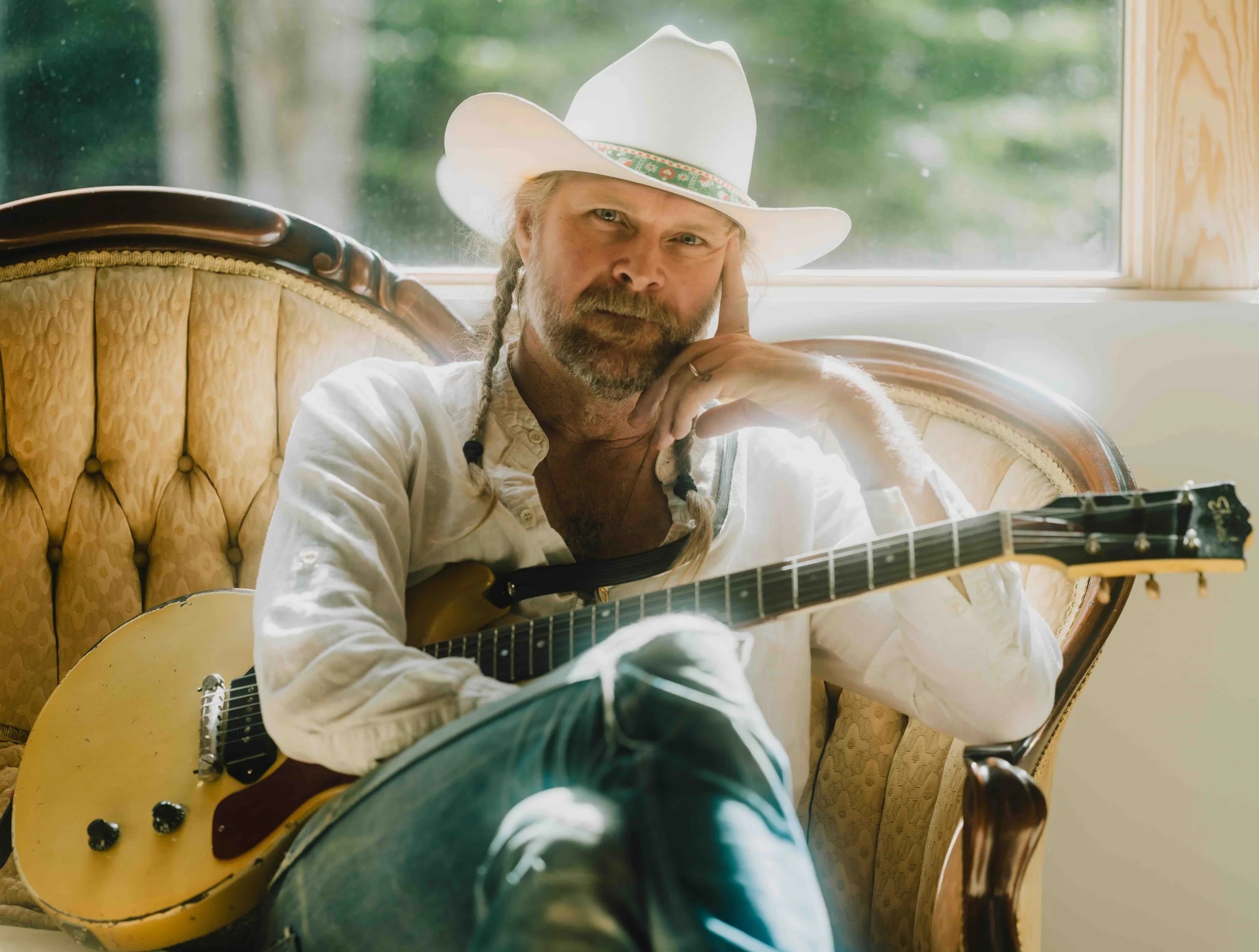 Hi Res Image Hiss Golden Messenger by Graham Tolbert copy