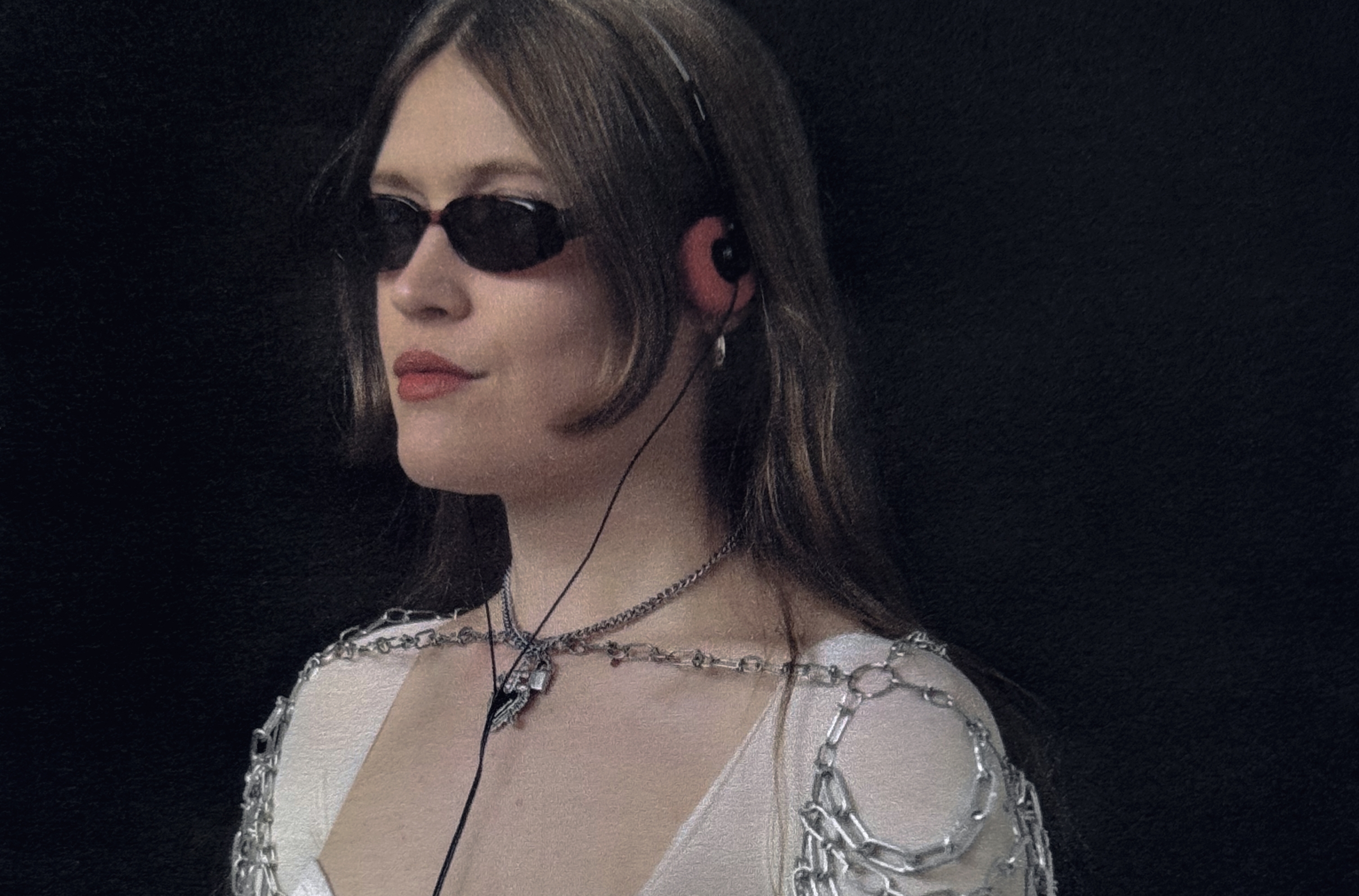 Tomorrow Woman shares dark club track, "Ultrasound"