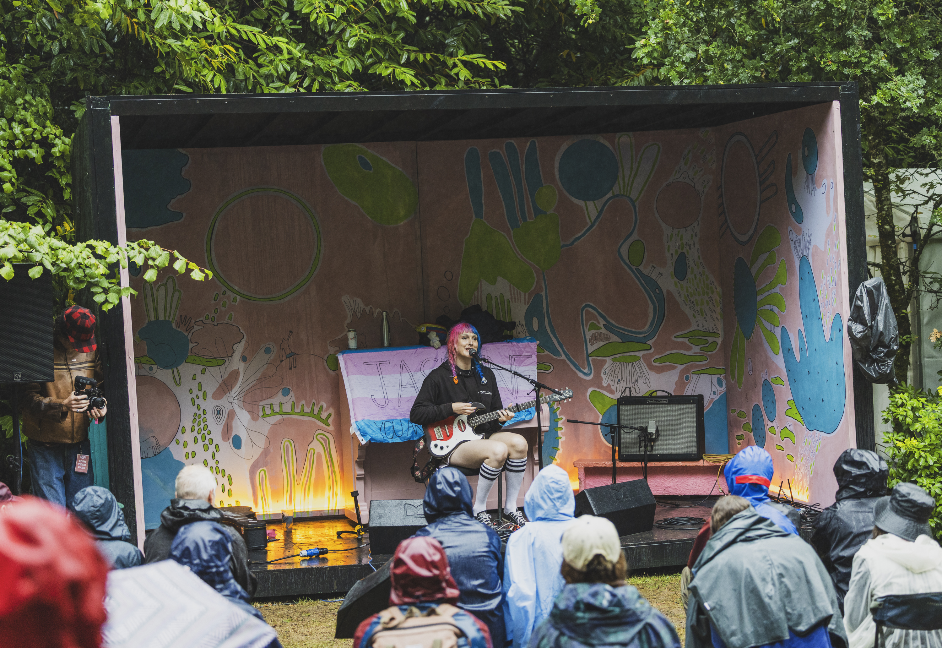 Jasmine 4 t Piano Stage Sam Walton 193