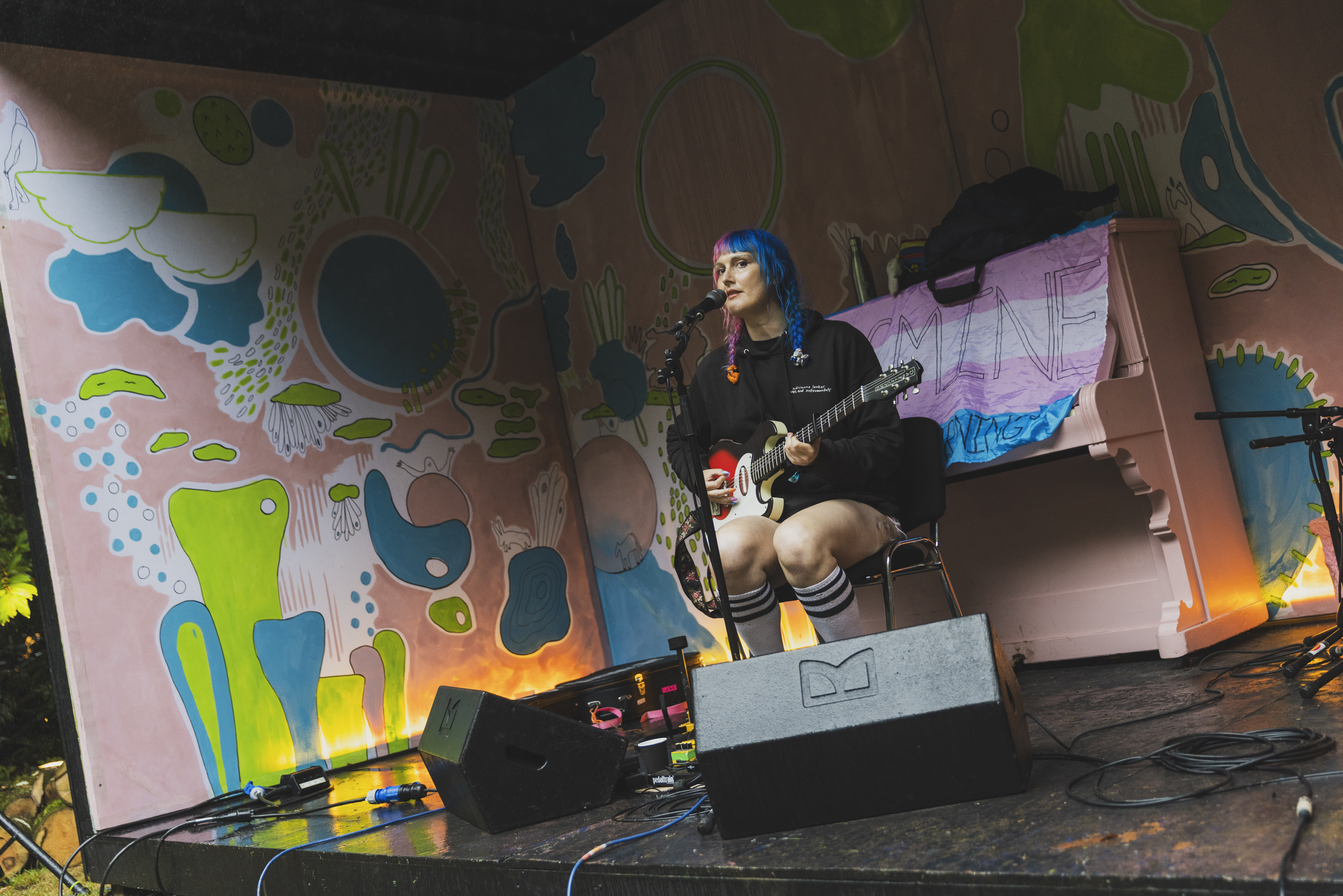 Jasmine 4 t Piano Stage Sam Walton 194