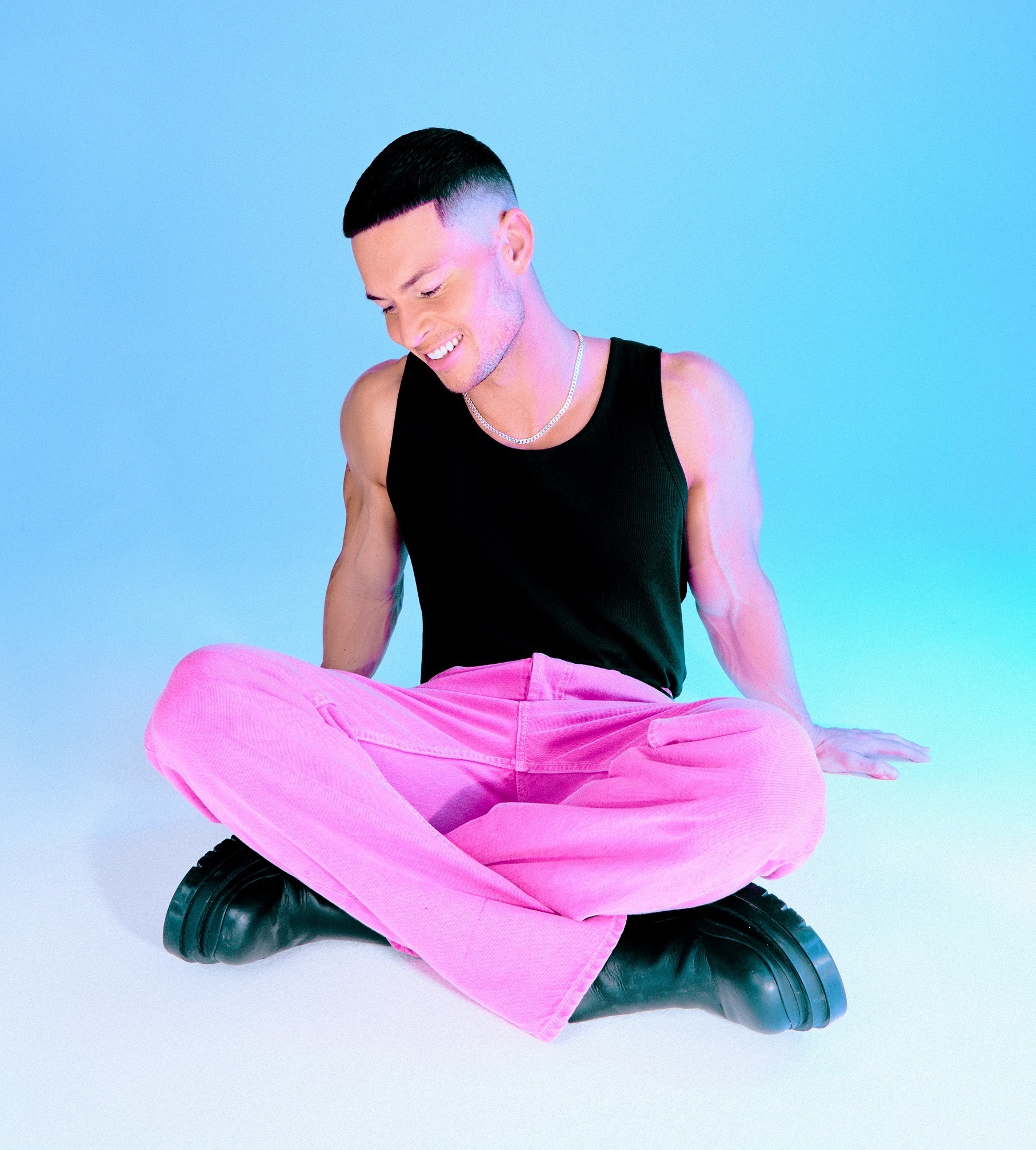 Joel Corry pink jeans 2023