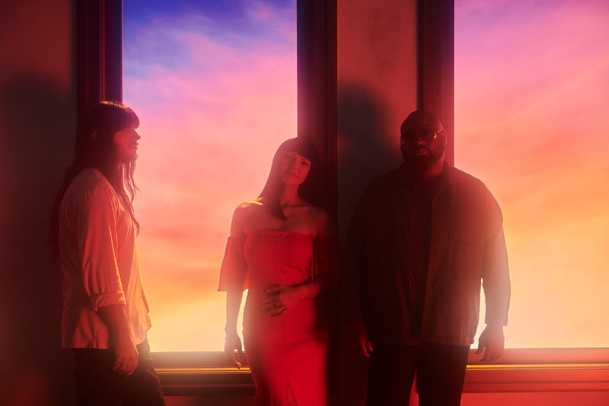 Khruangbin May 9