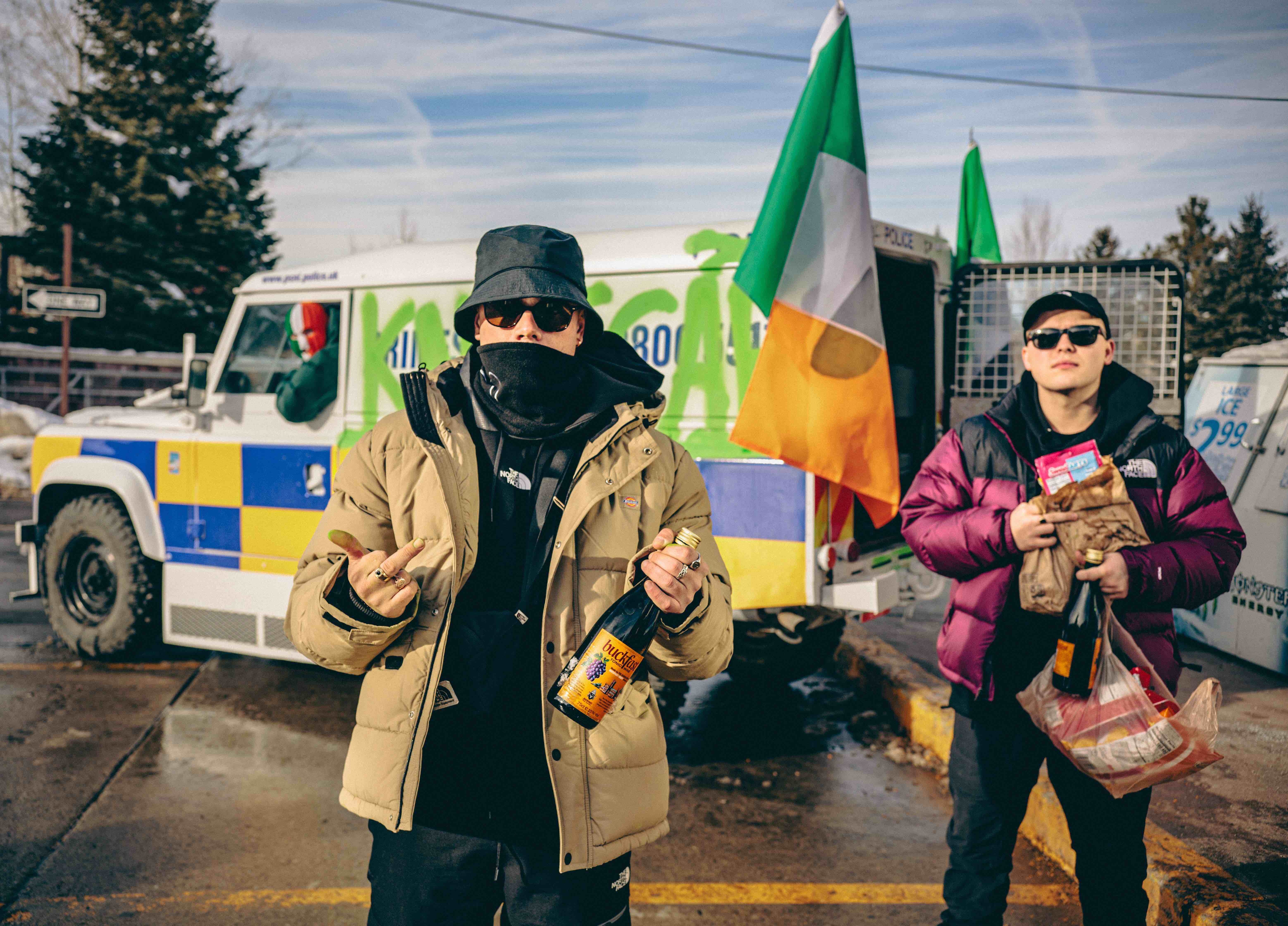 Kneecap Fine Art Single