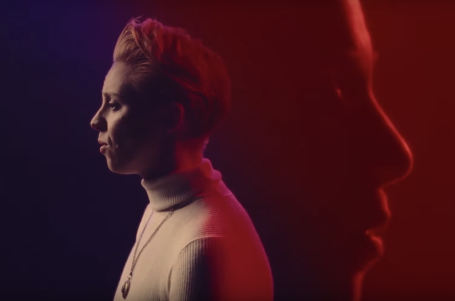 LA ROUX gullible fool video still