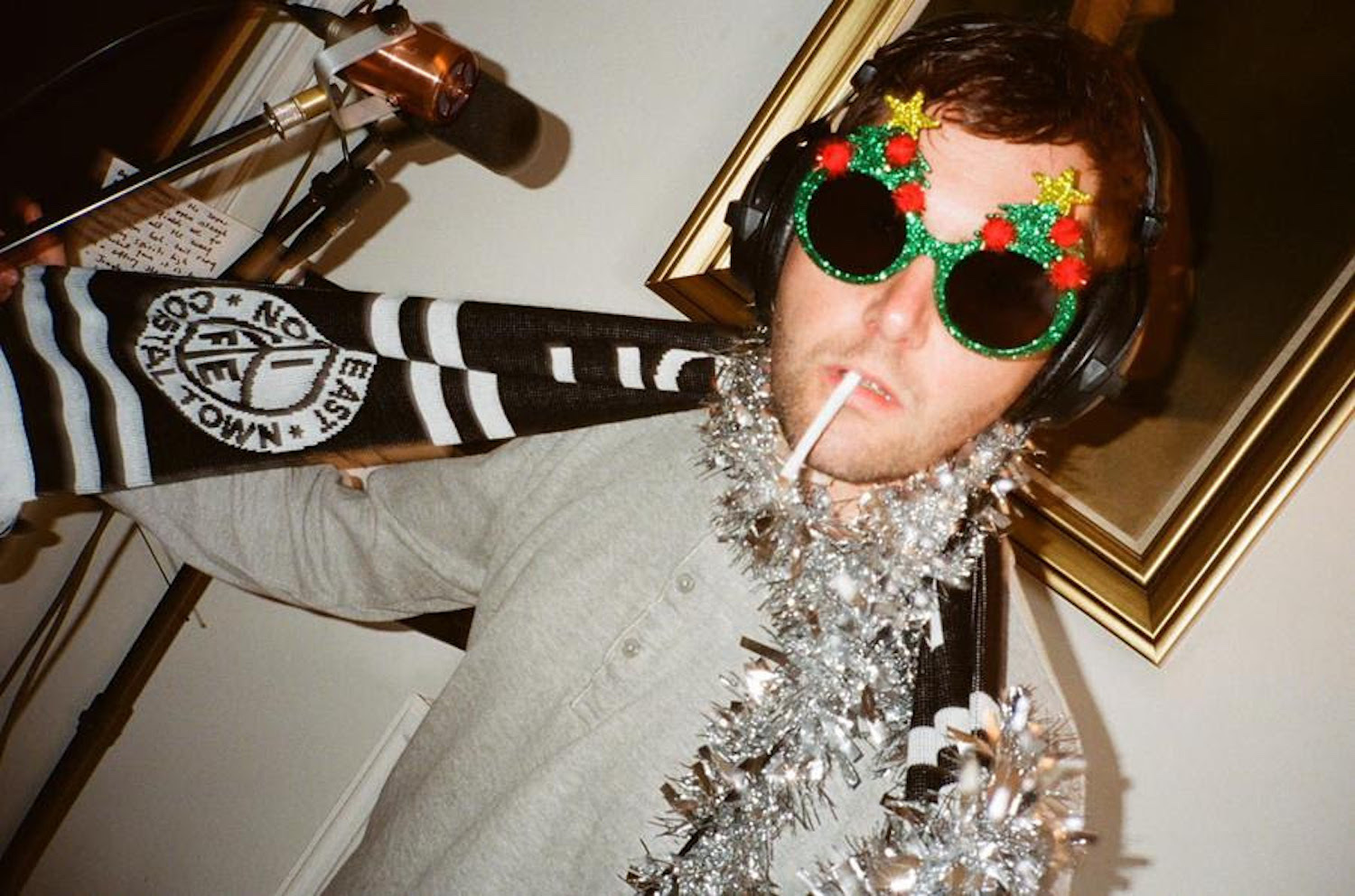 LIFE christmas glasses tinsel cigarette