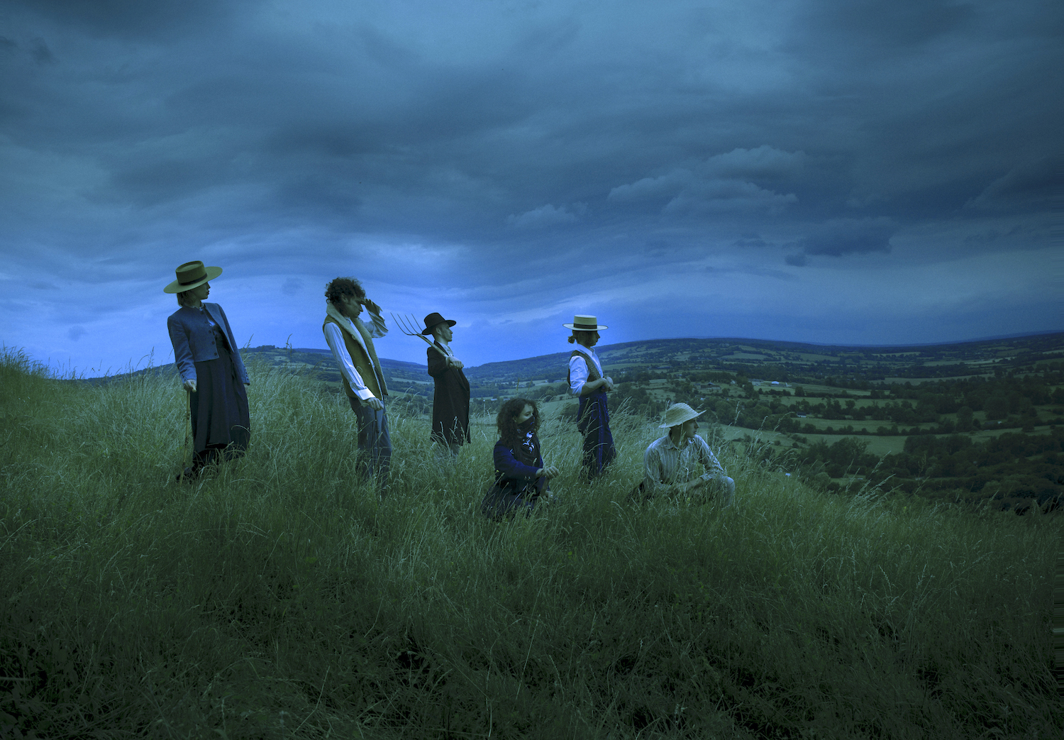 La Femme jf Julian PRESS 0243 LIGHT OK