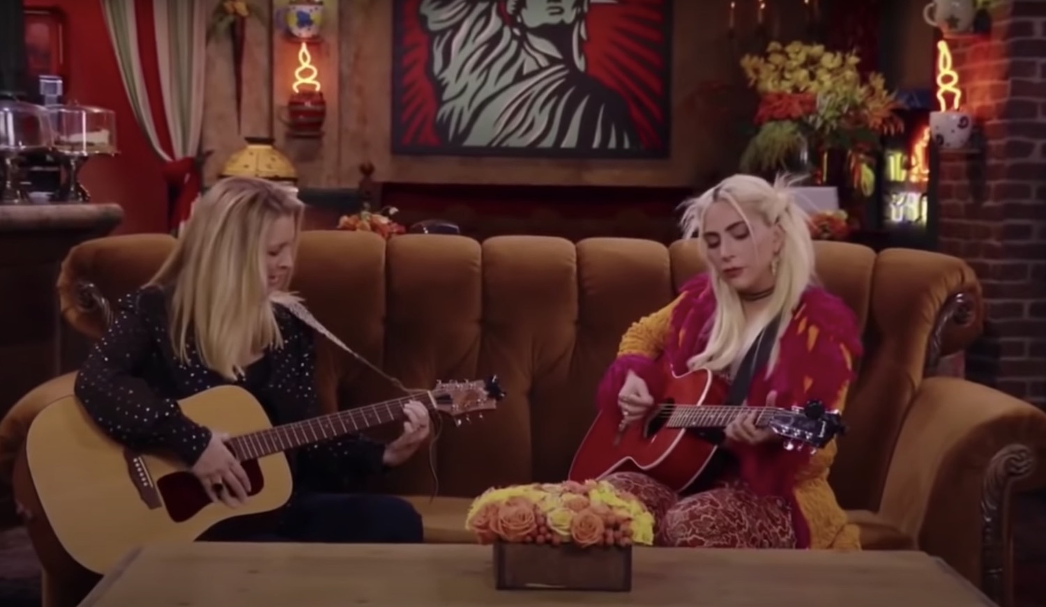 Lady Gaga Lisa Kudrow Smelly Cat youtube