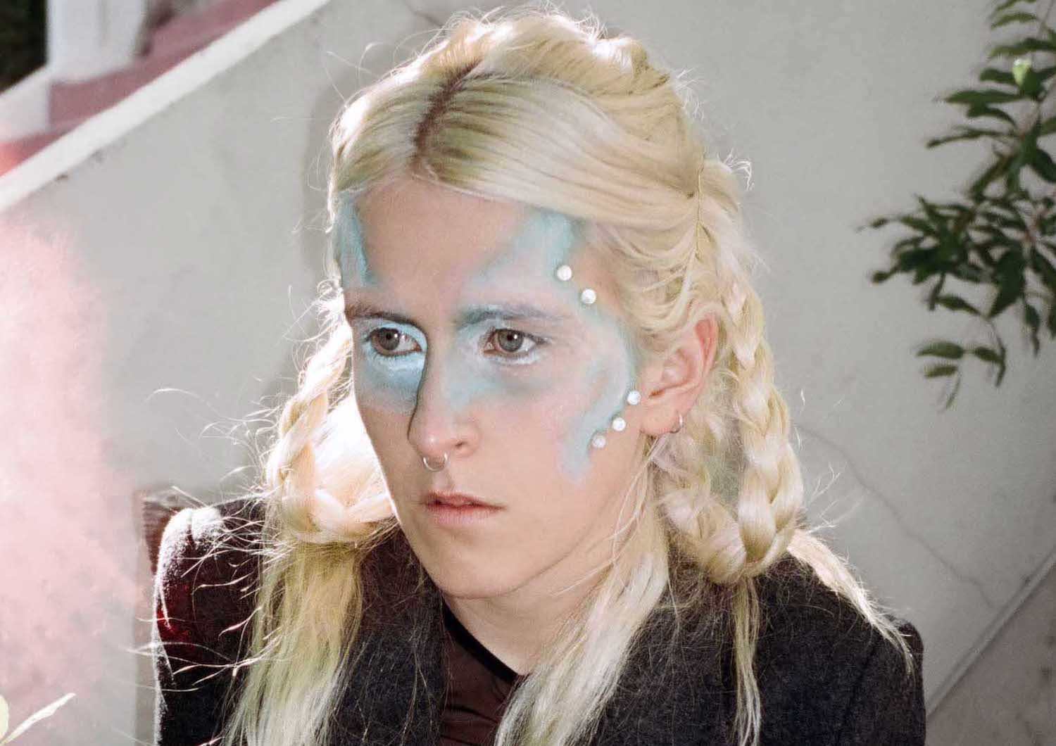 Lala Lala 2021 promo 06 Miwah Lee Makeup Jesse Clark 1500x2261 300