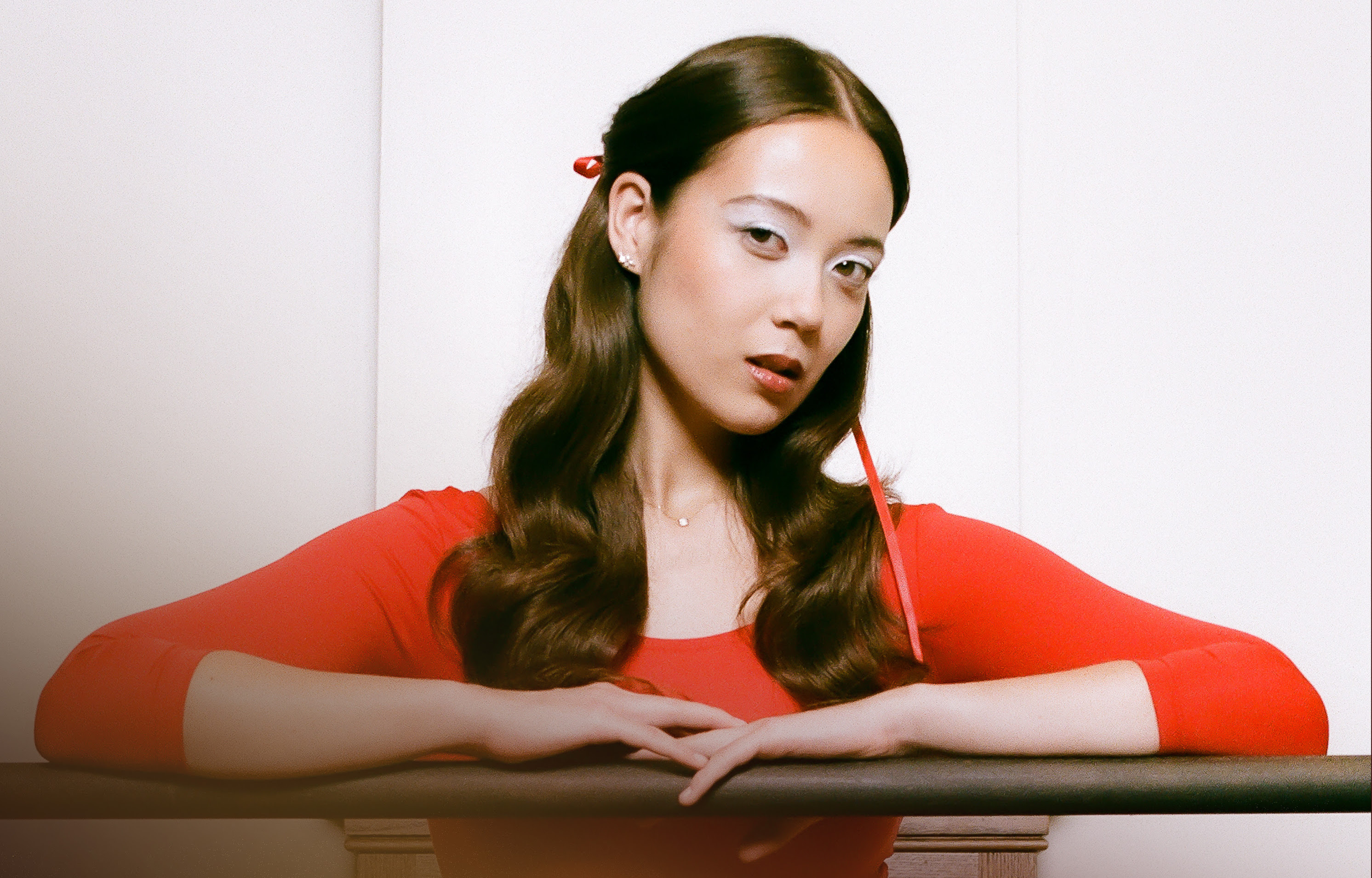 Laufey Christmas Amazon