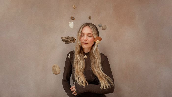 Laura Misch Sample the Earth