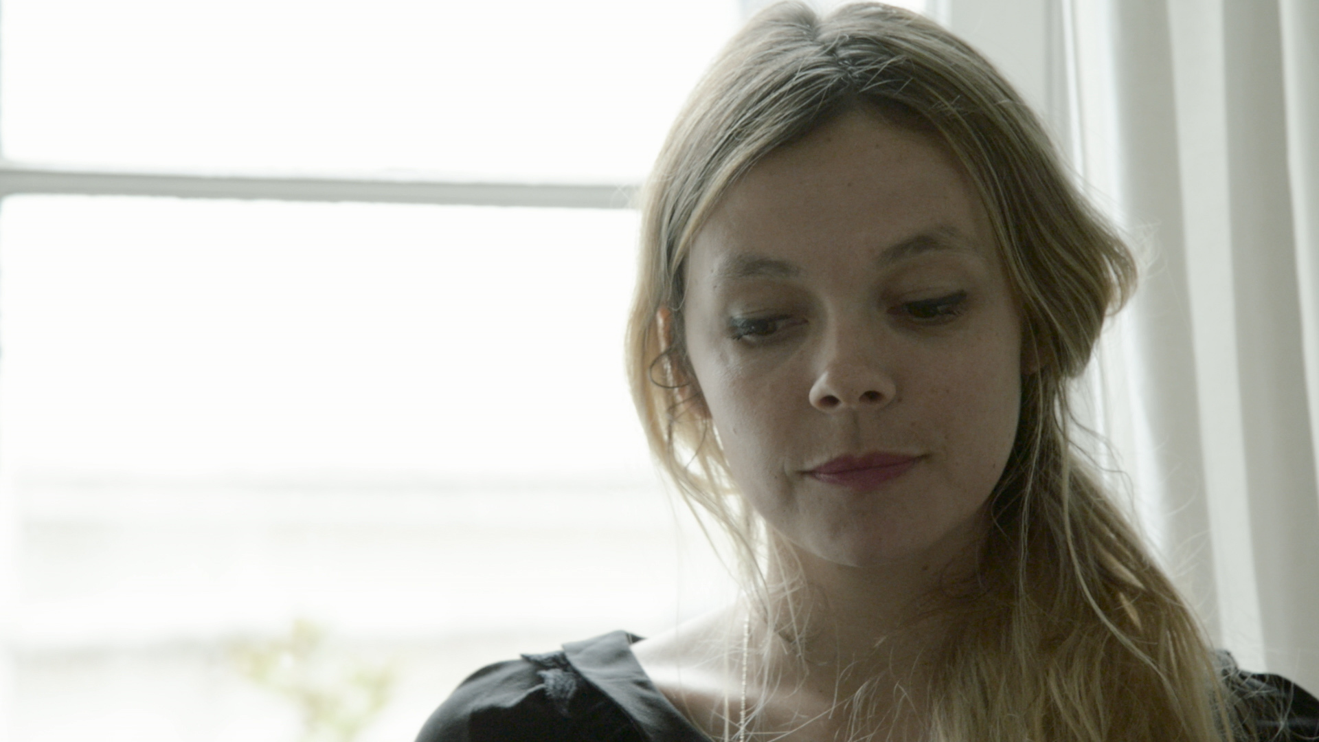 Laure Briard Cest la Vie V2 00 01 54 23 Still001