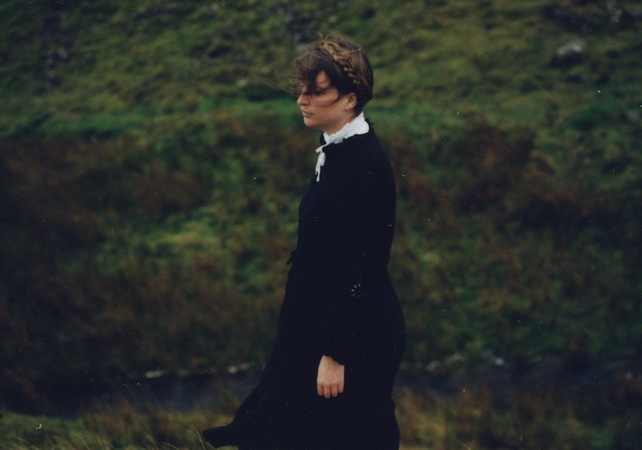 Lead shot cred Nina Allmoslechner