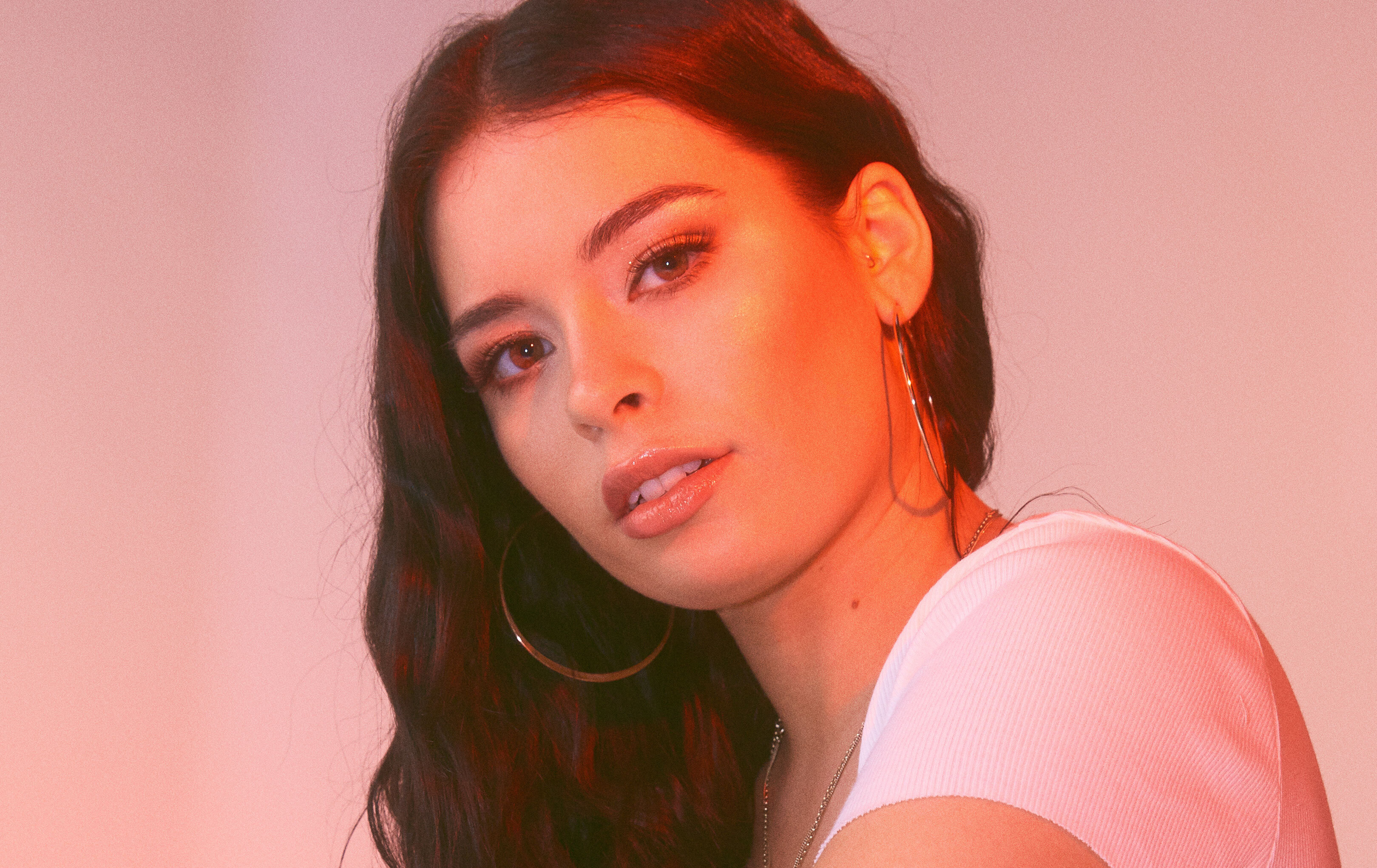 Liv Dawson Press Shot 1