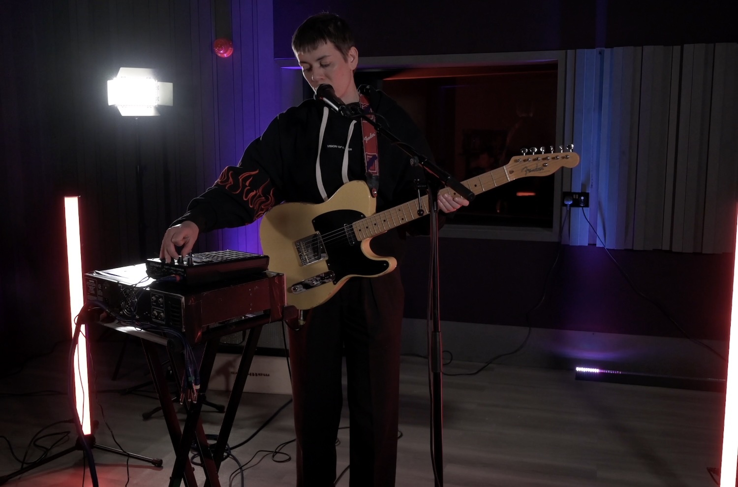 Liz Lawrence LOBF session image