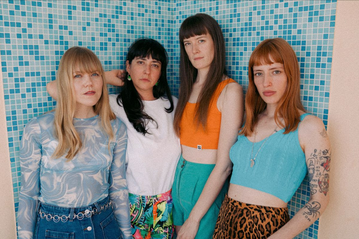 Los Bitchos Kiki You Complete Me