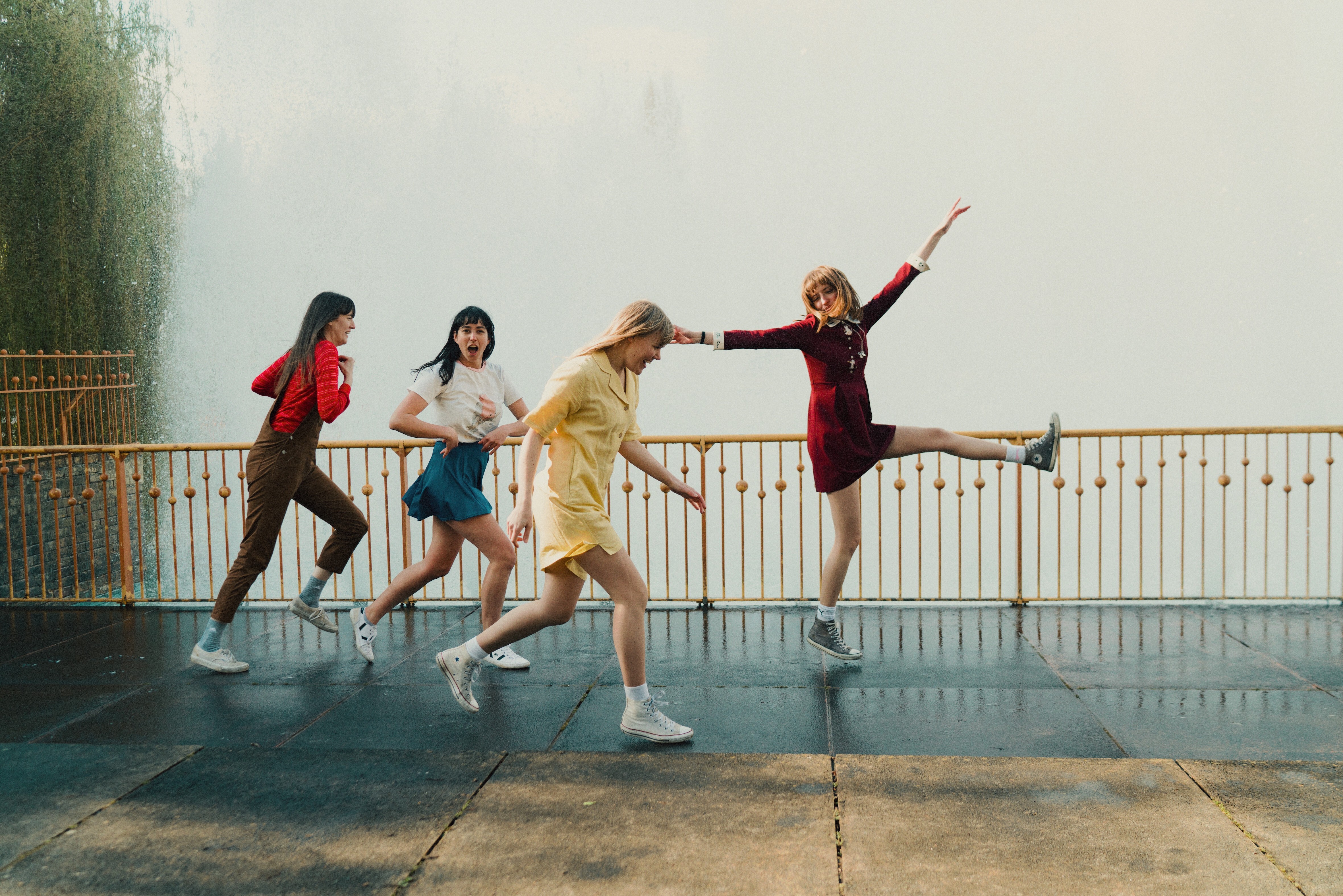 Los Bitchos by Tom Mitchell DSC03833