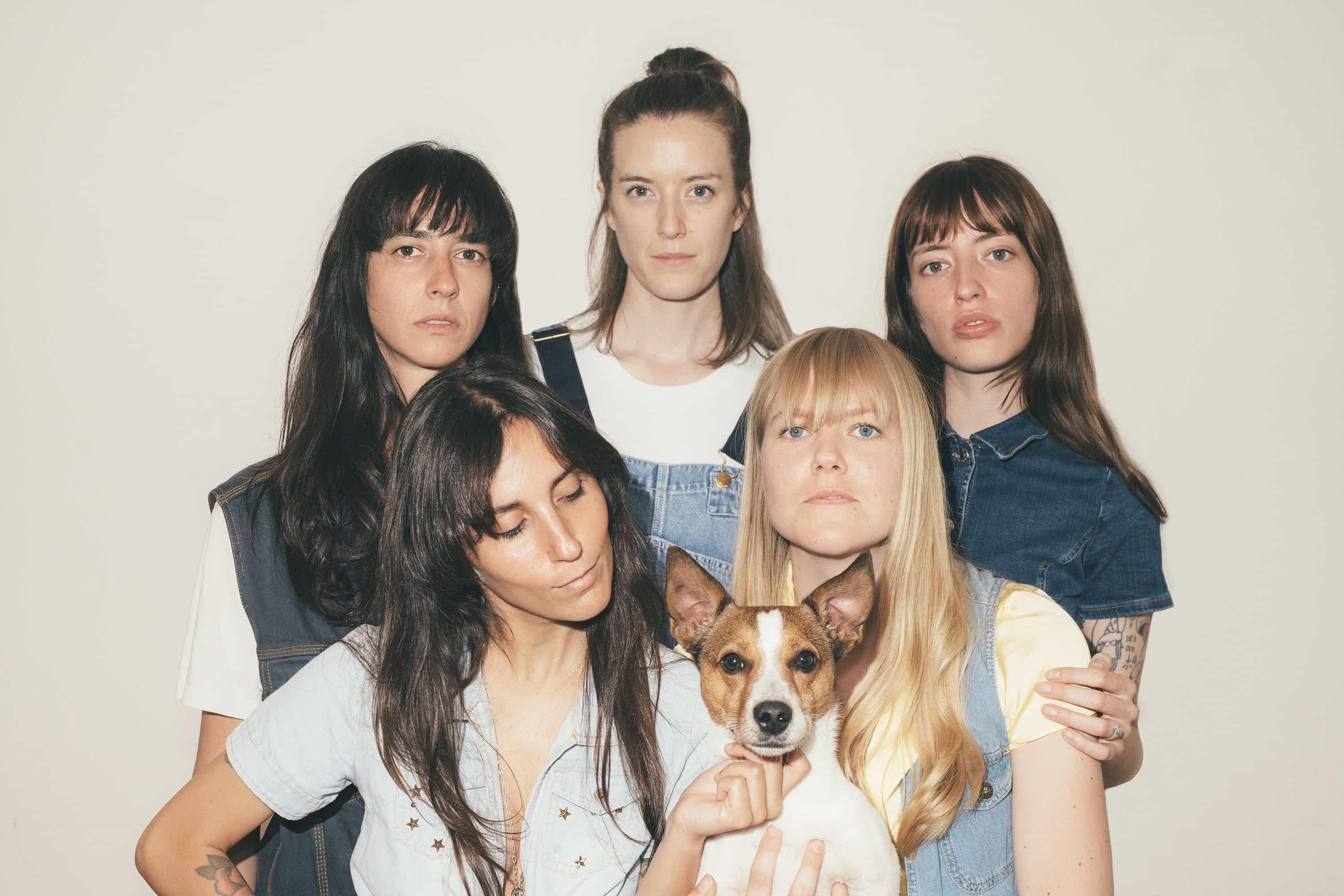 Los Bitchos Pista Press Shot