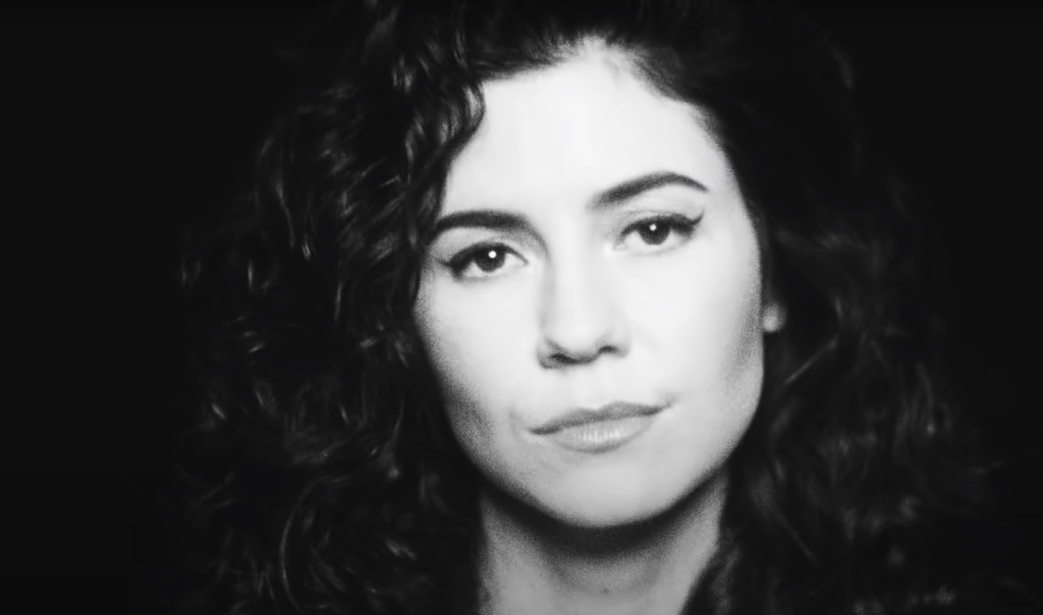 MARINA Happy Loner video