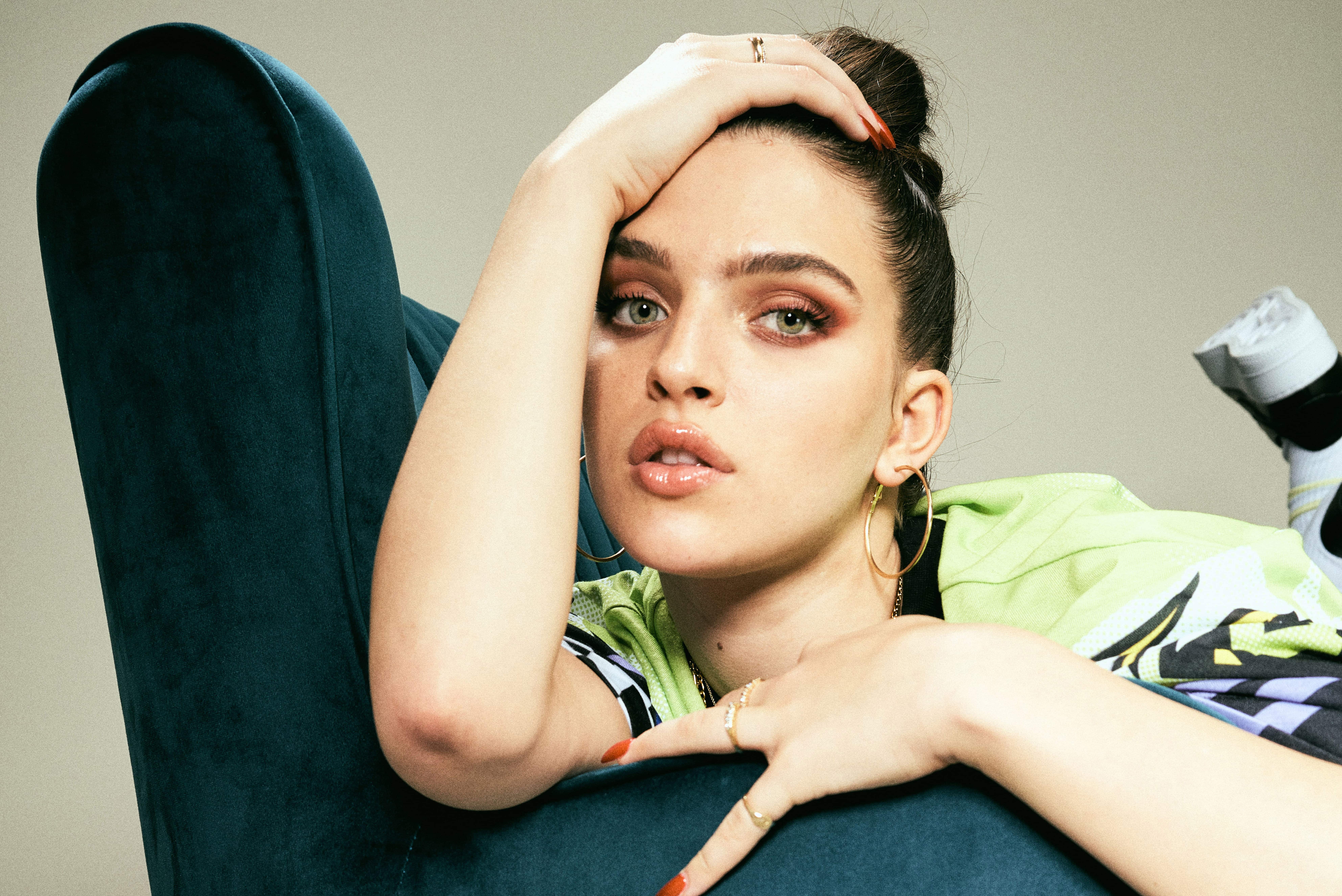 MM SHOT 11 035 mae muller lead