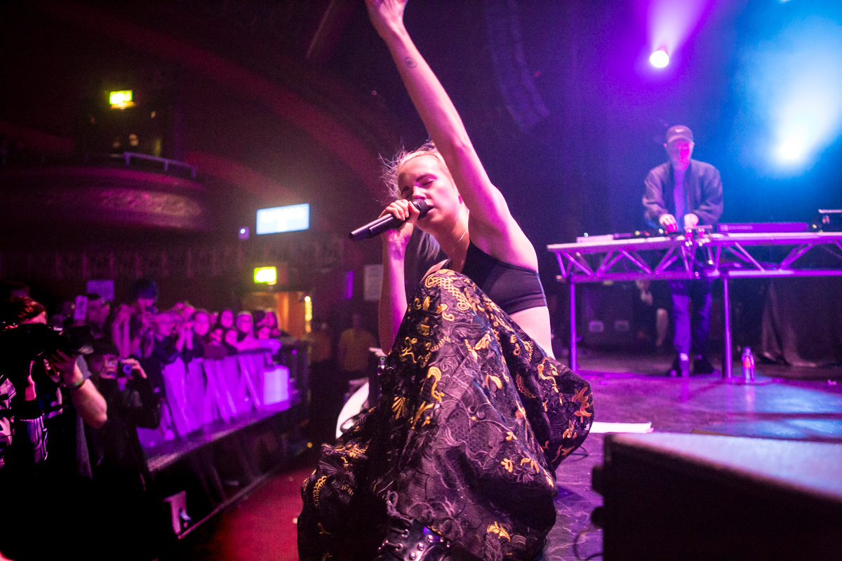 MO Manchester 2416 Mike Hughes 9